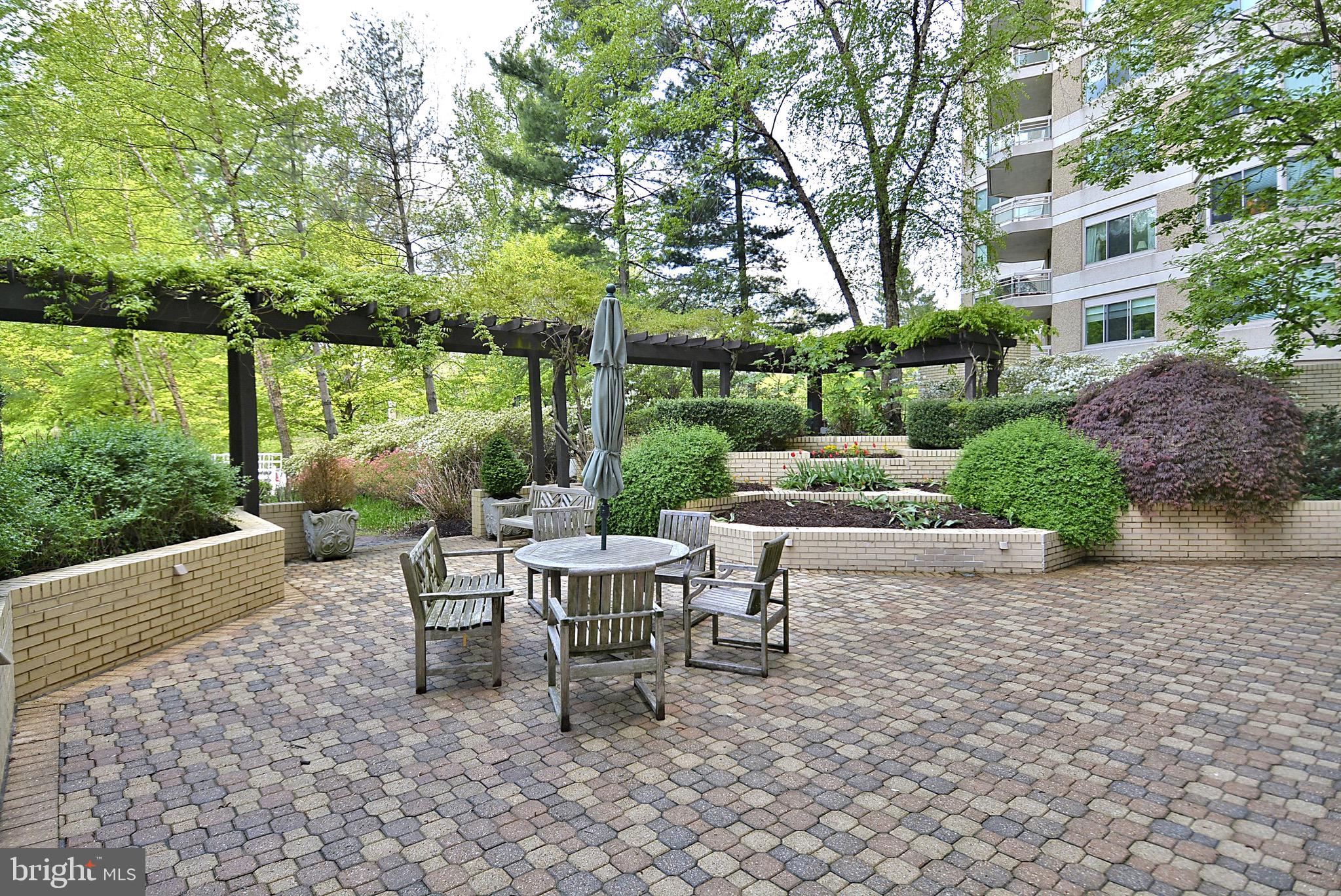 SOMERSET HOUSE - Residential