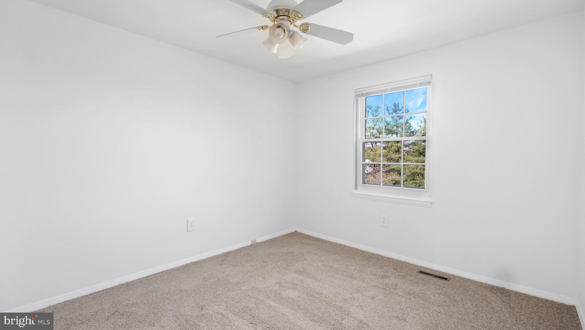 ELIZABETHS LANDING - Residential