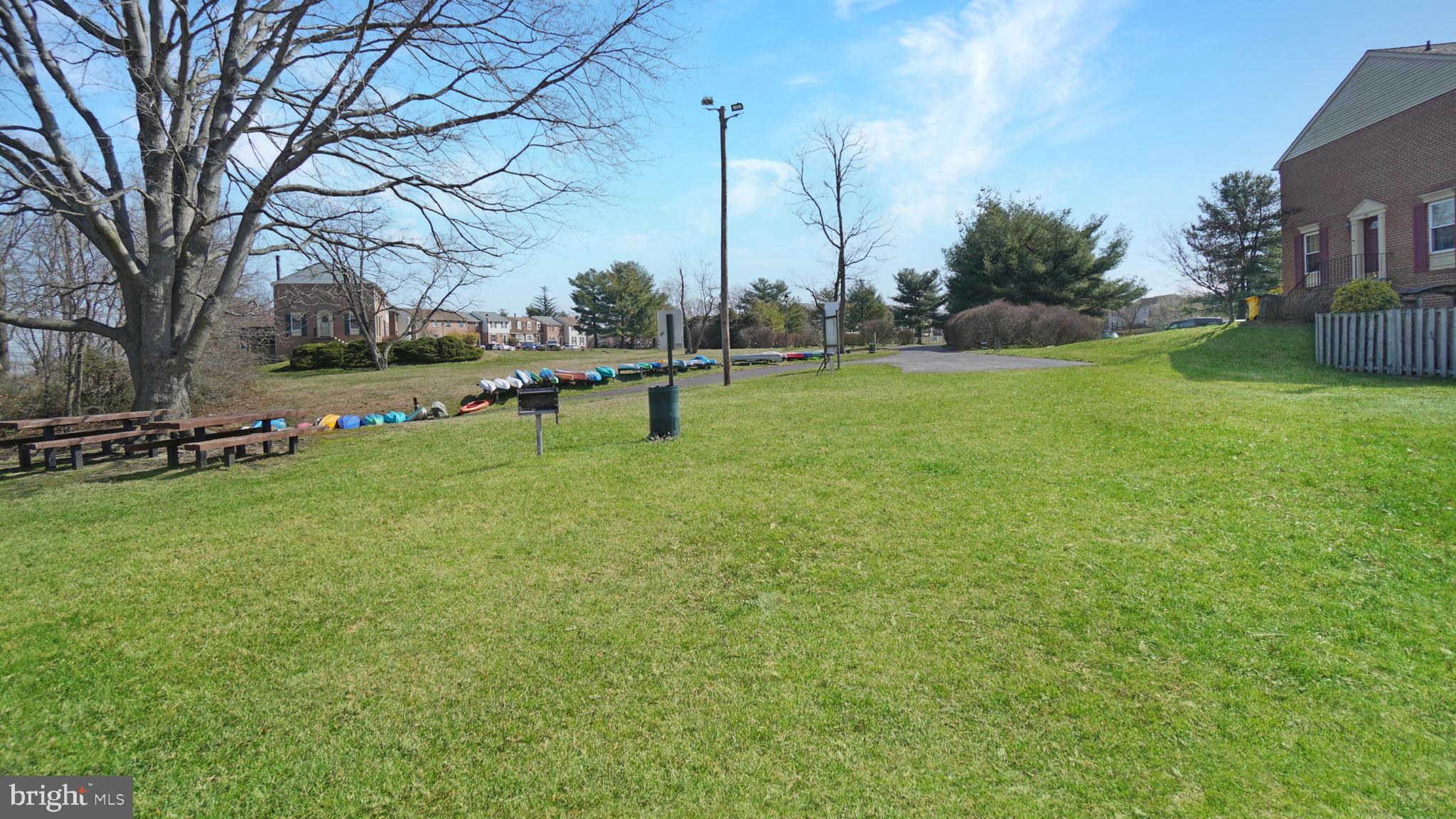 ELIZABETHS LANDING - Residential