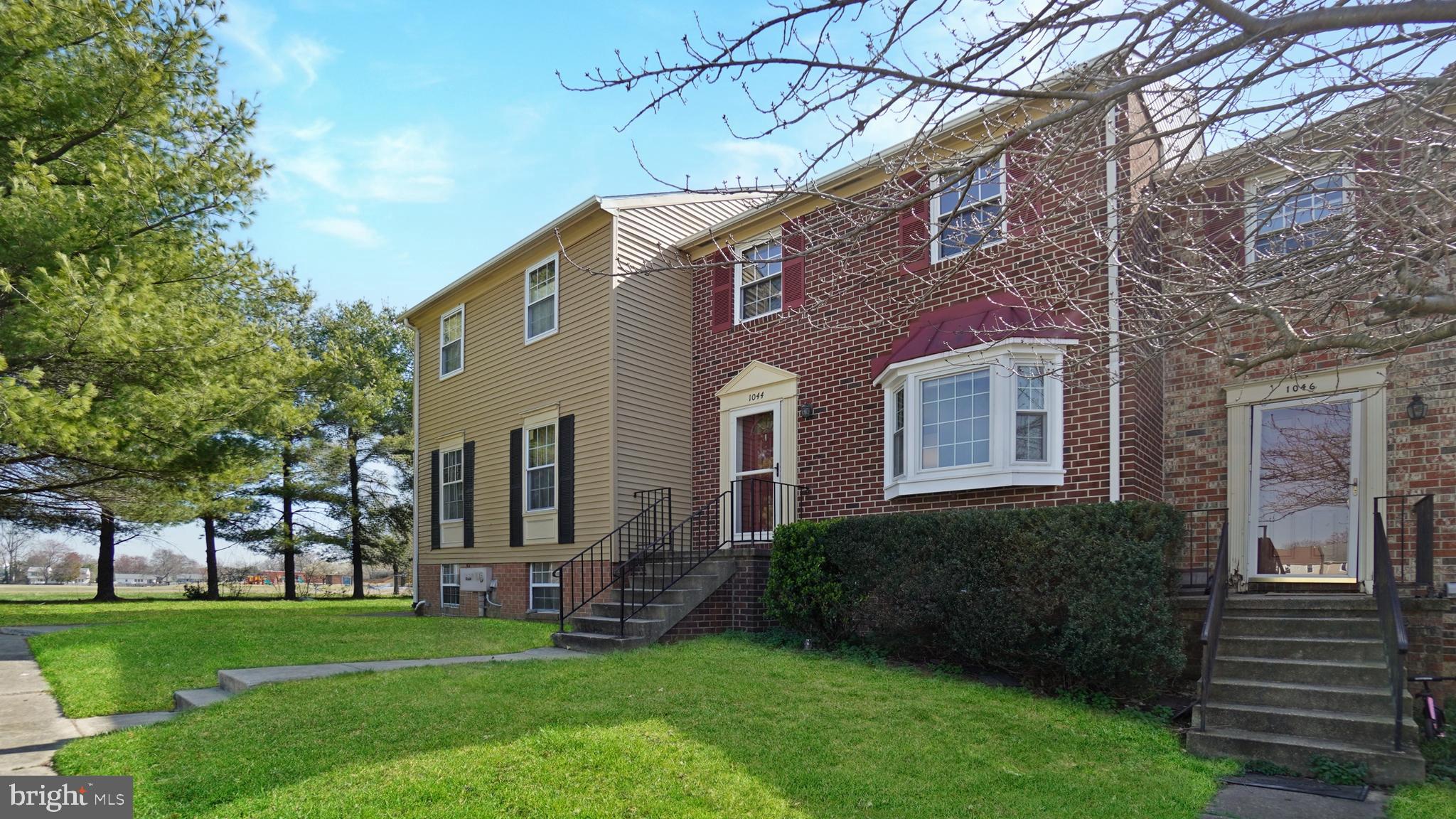 ELIZABETHS LANDING - Residential