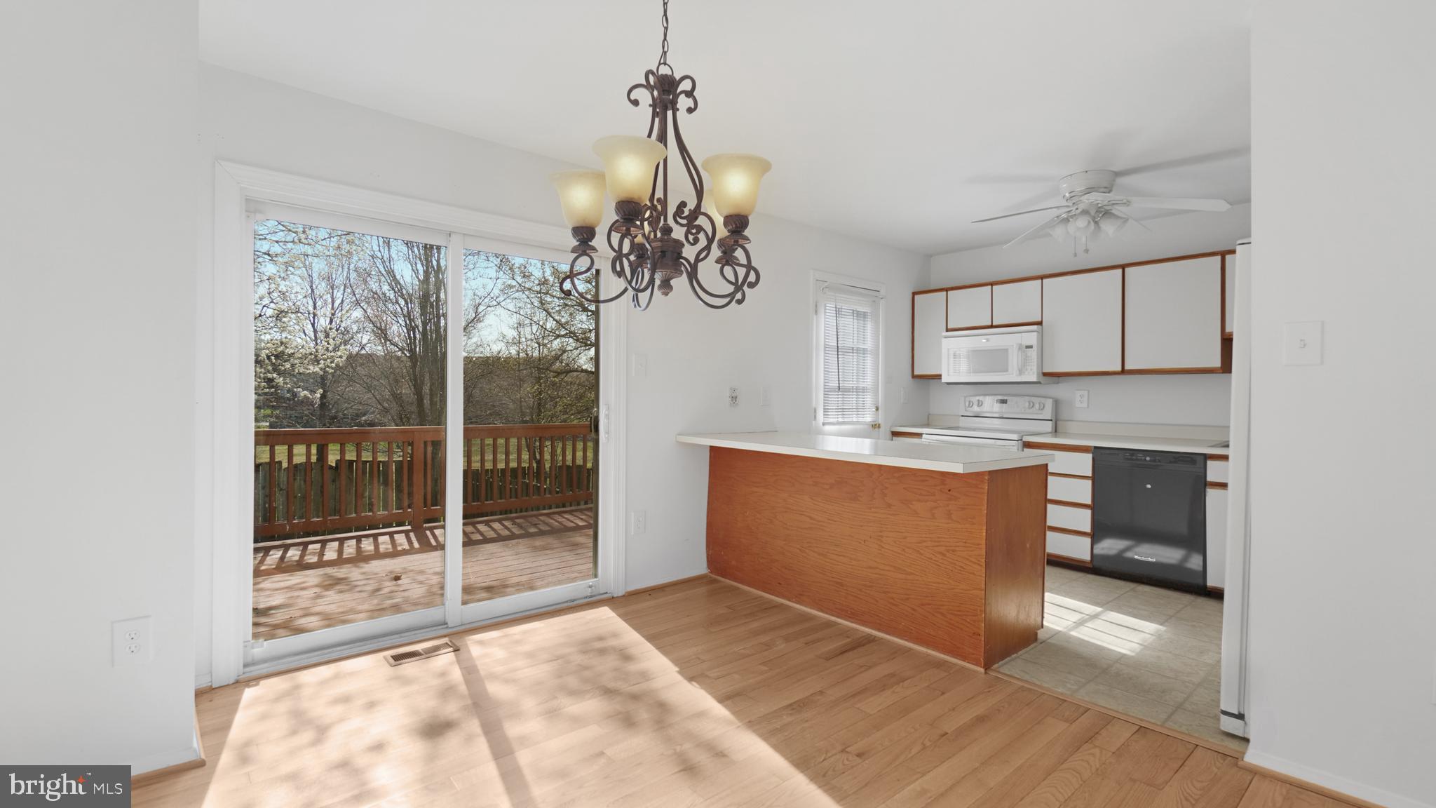 ELIZABETHS LANDING - Residential