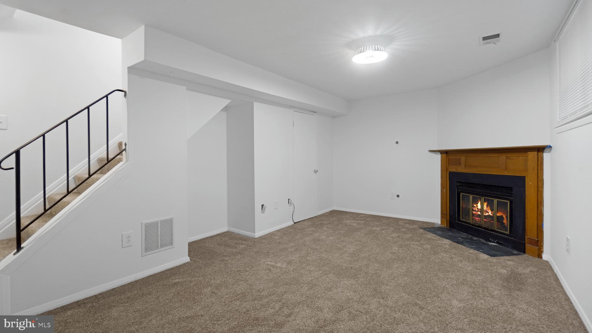 ELIZABETHS LANDING - Residential