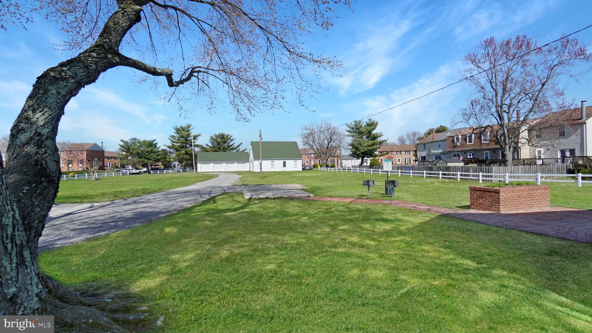 ELIZABETHS LANDING - Residential