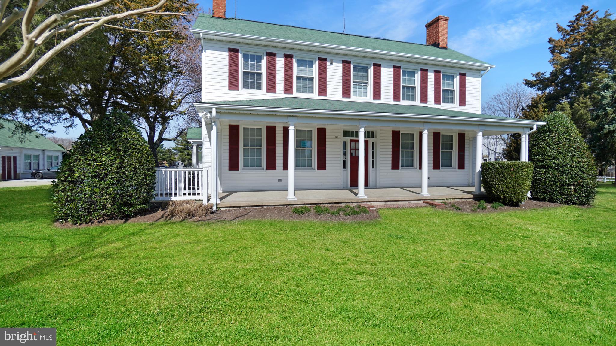 ELIZABETHS LANDING - Residential