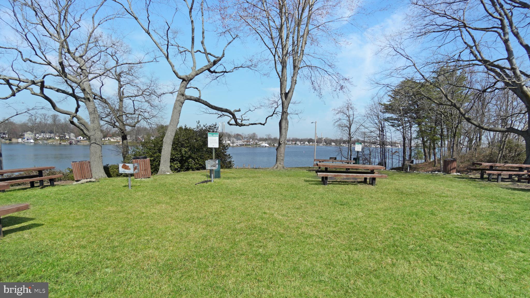 ELIZABETHS LANDING - Residential