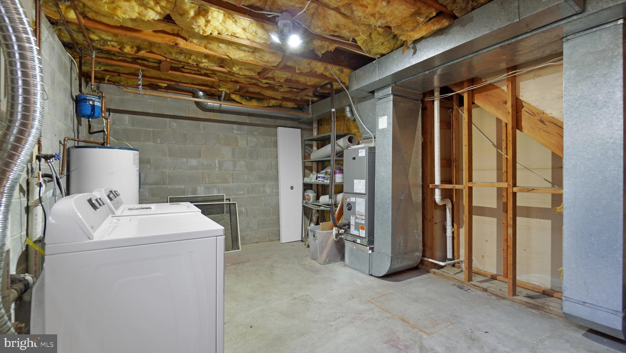 ELIZABETHS LANDING - Residential