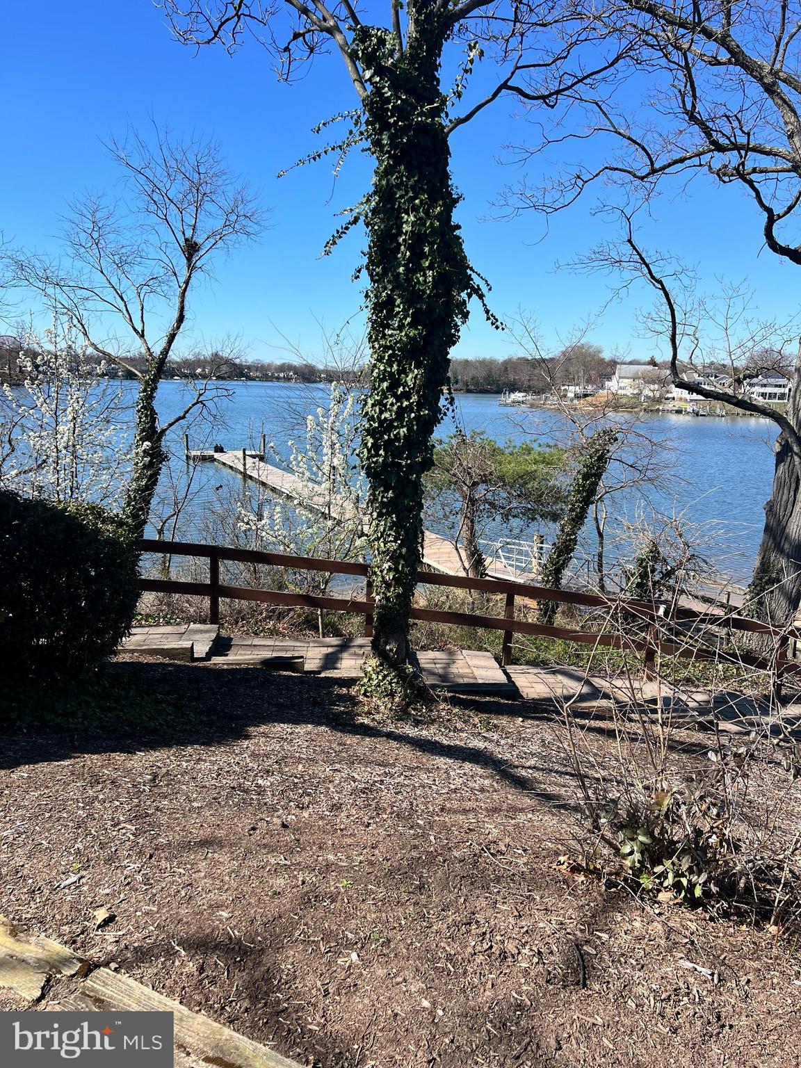 ELIZABETHS LANDING - Residential