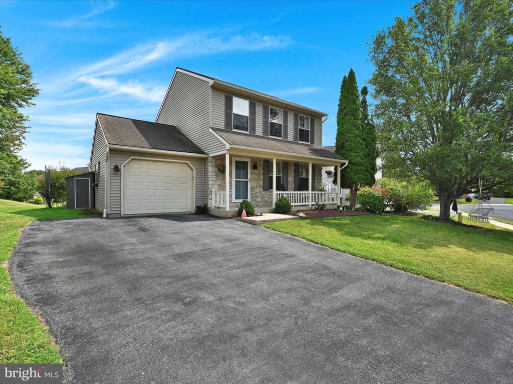 Photo of 341 Sload Circle, MARIETTA, PA 17547 (MLS # PALA2076100)