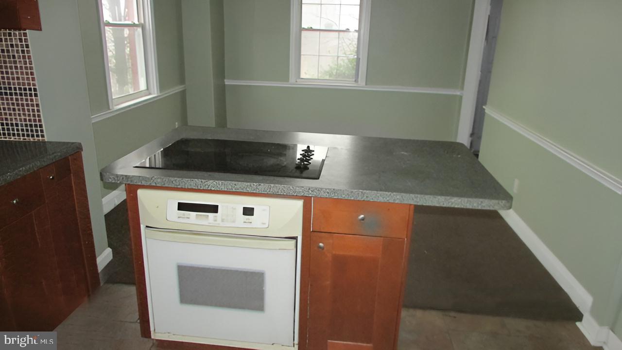 HAYWOOD HEIGHTS - Residential