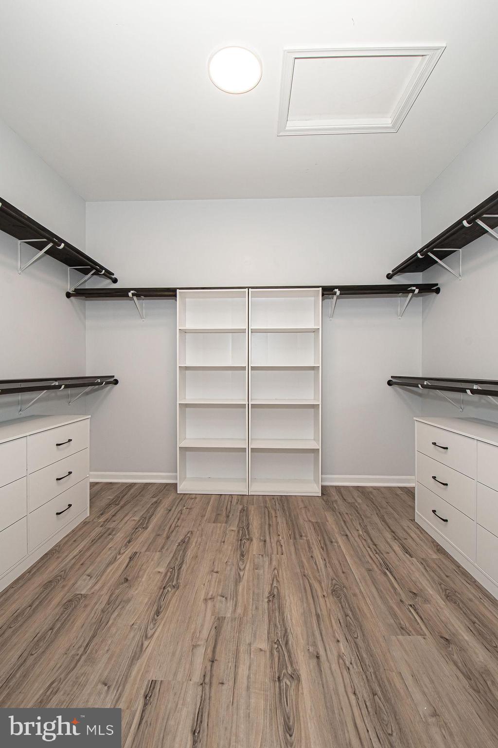 SOUTHERN HILLS - Residential