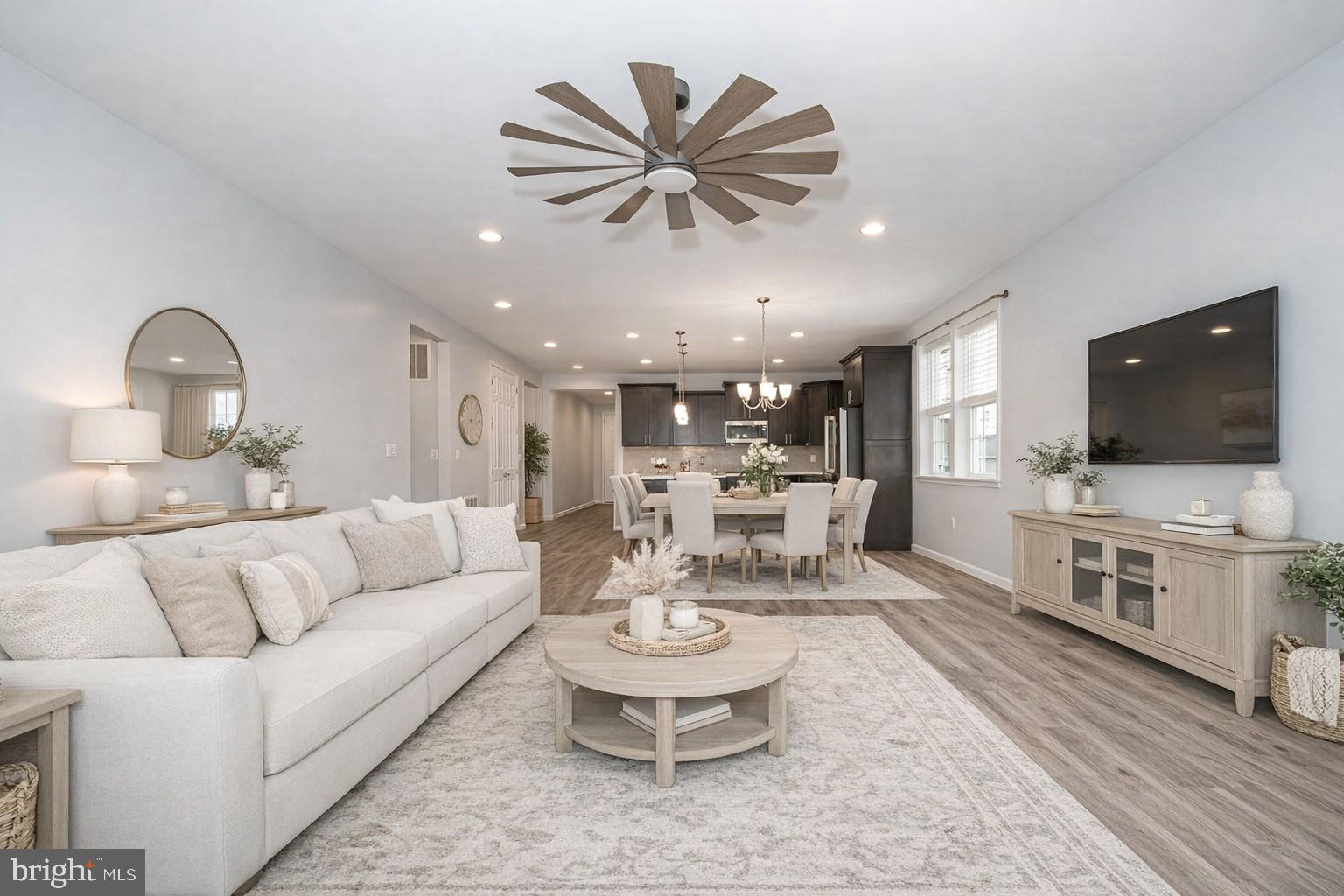 SOUTHERN HILLS - Residential