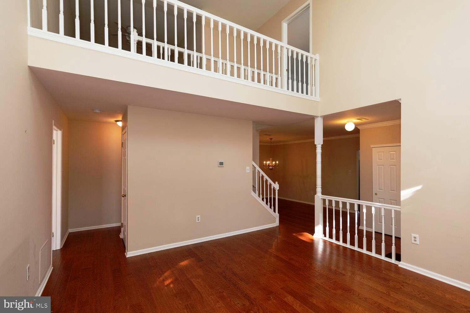 GWYN AYRE - Residential