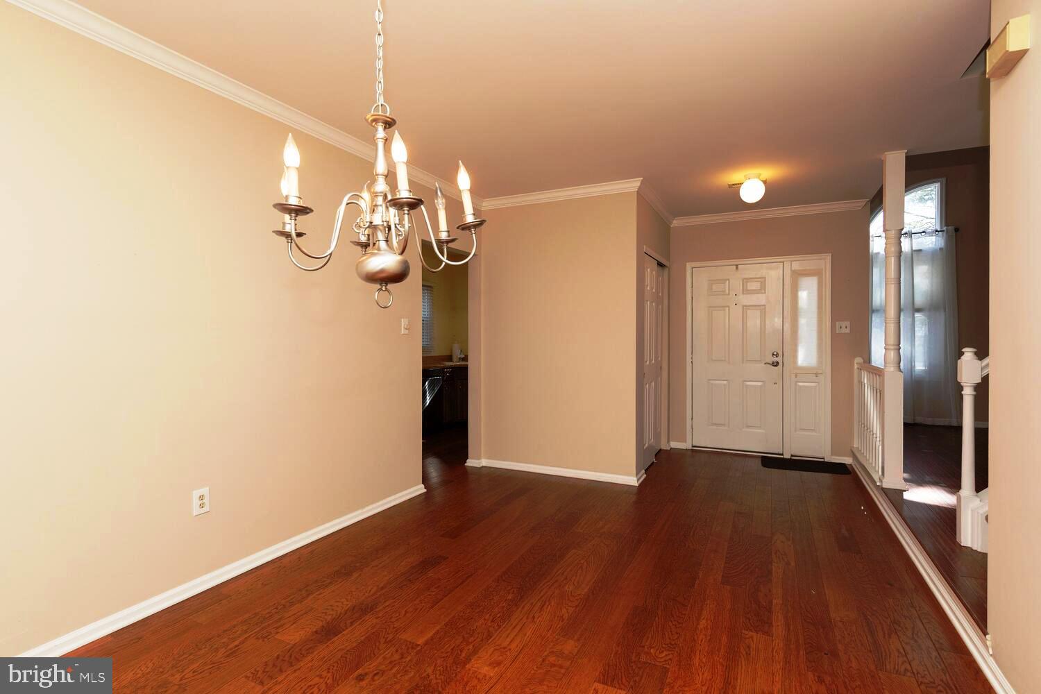 GWYN AYRE - Residential