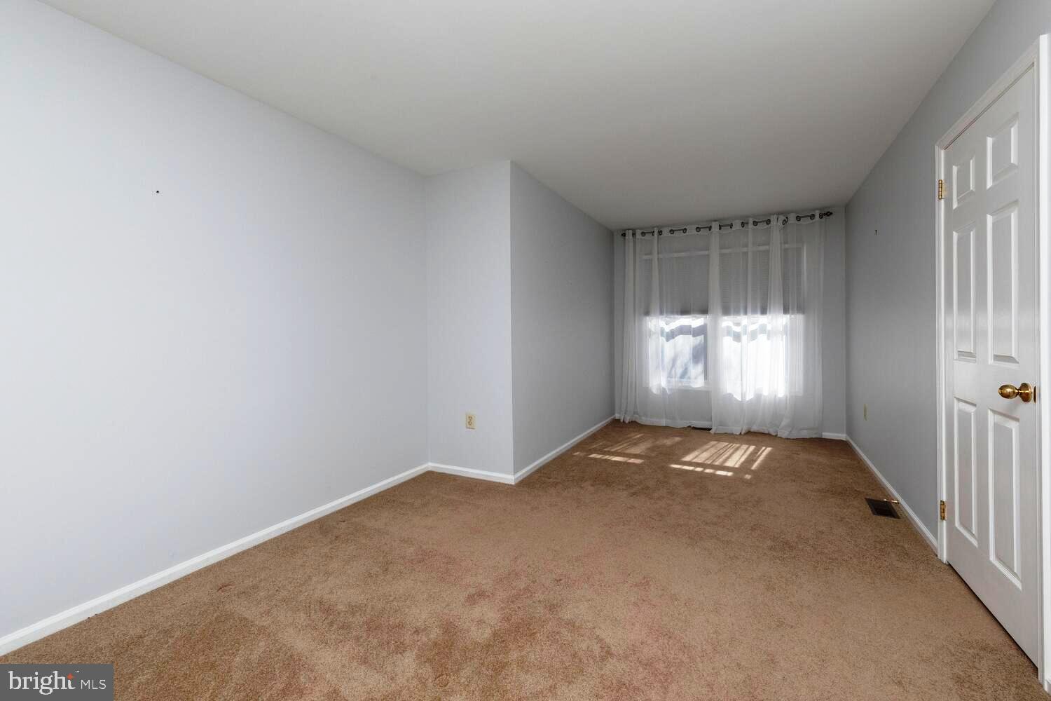 GWYN AYRE - Residential