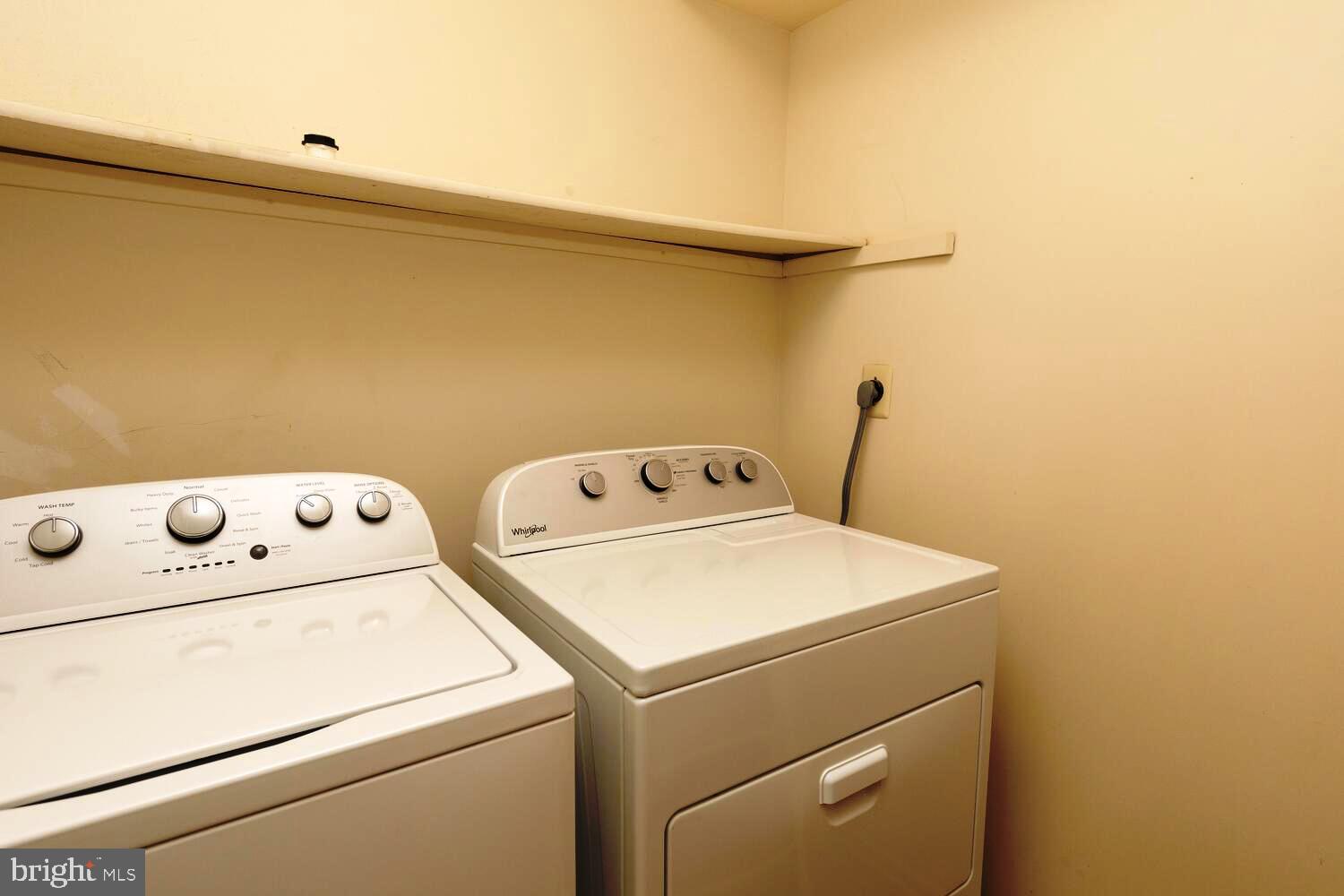 GWYN AYRE - Residential