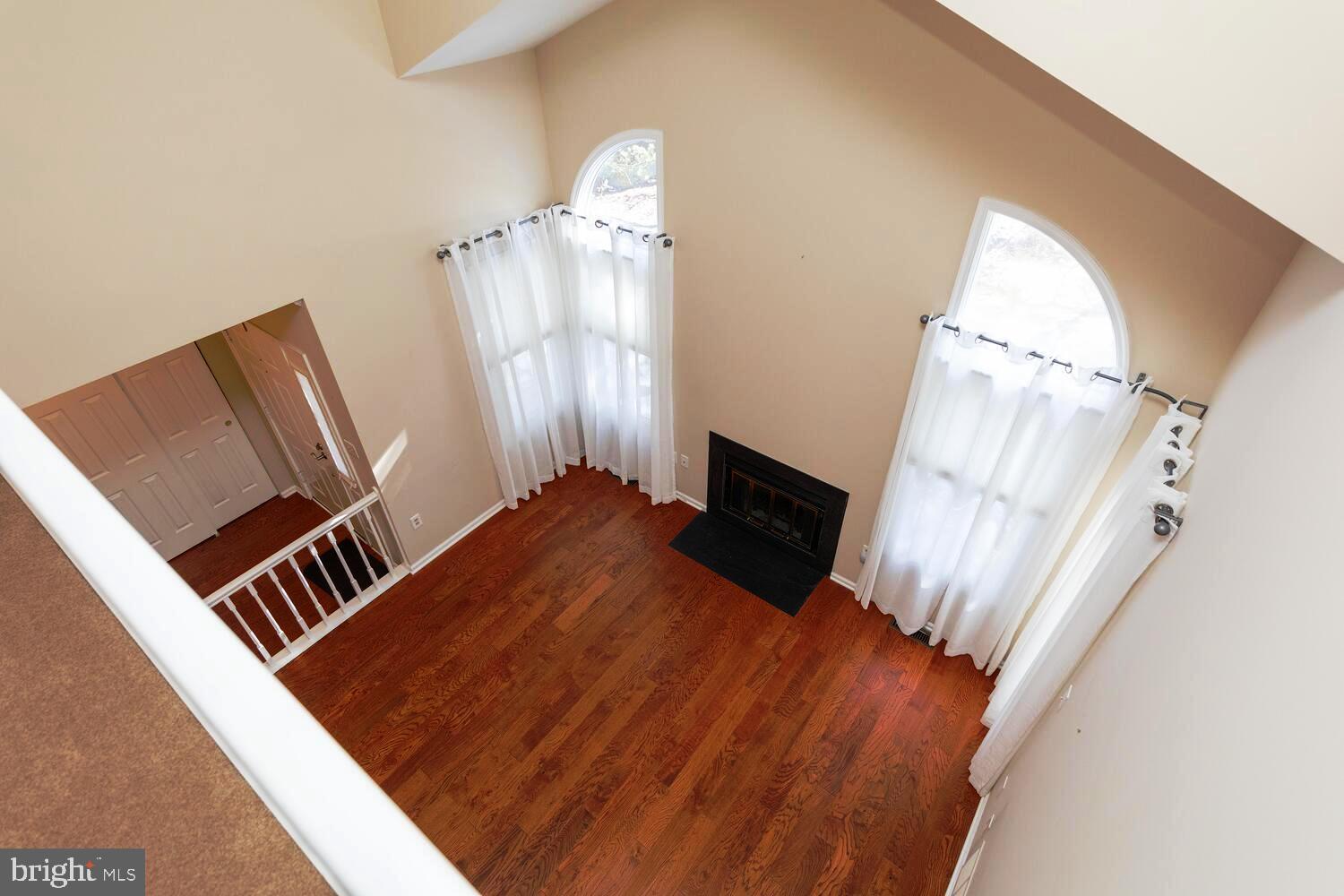 GWYN AYRE - Residential