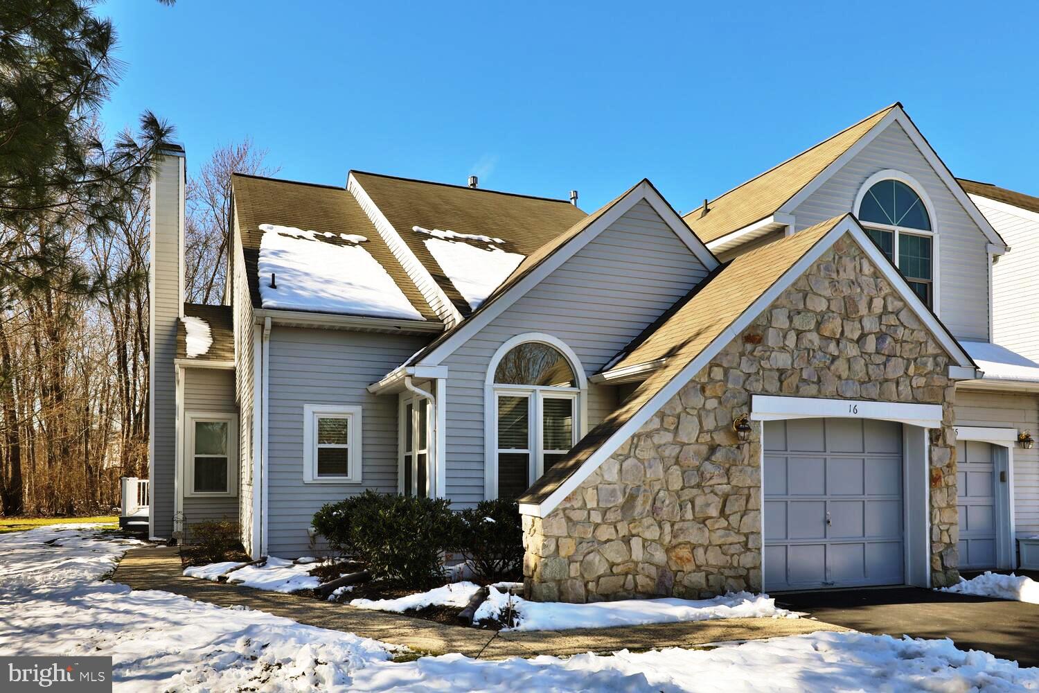 GWYN AYRE - Residential