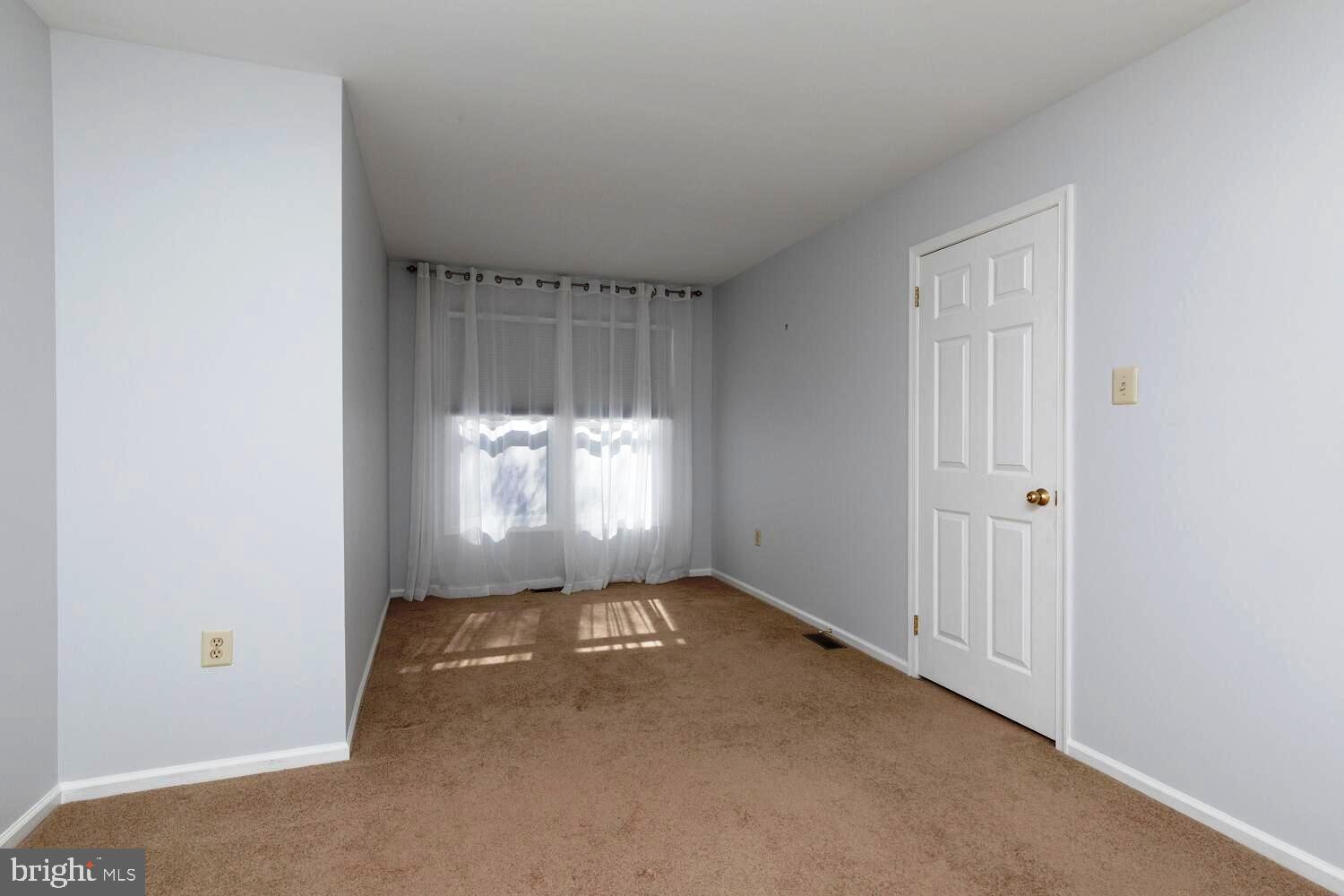 GWYN AYRE - Residential