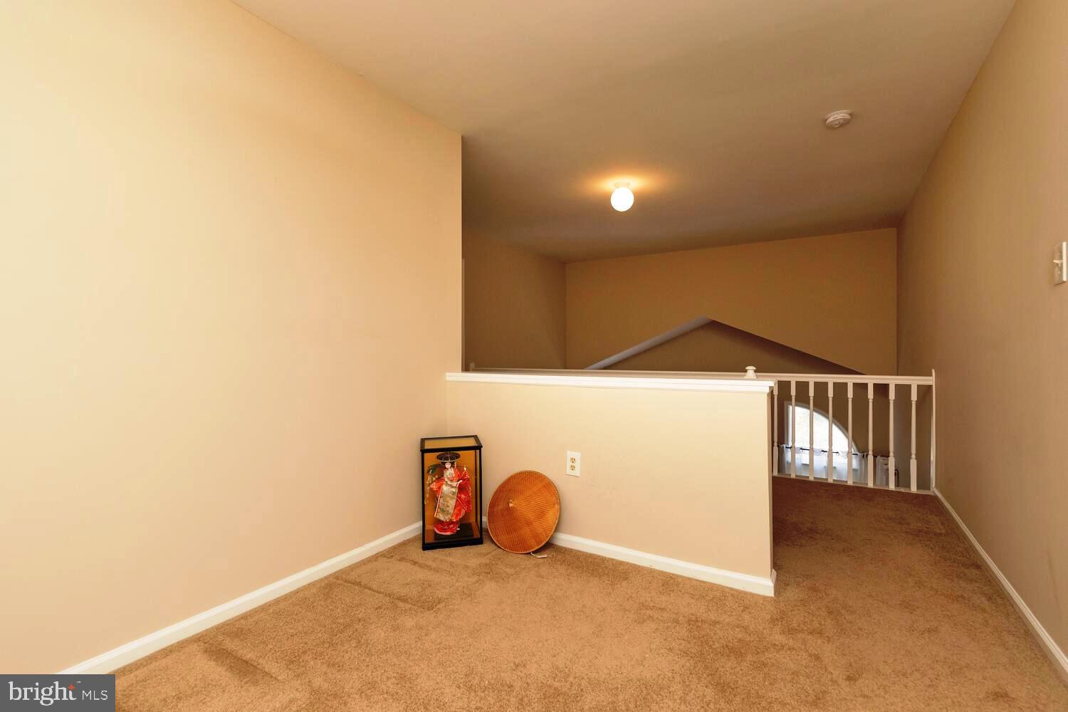 GWYN AYRE - Residential