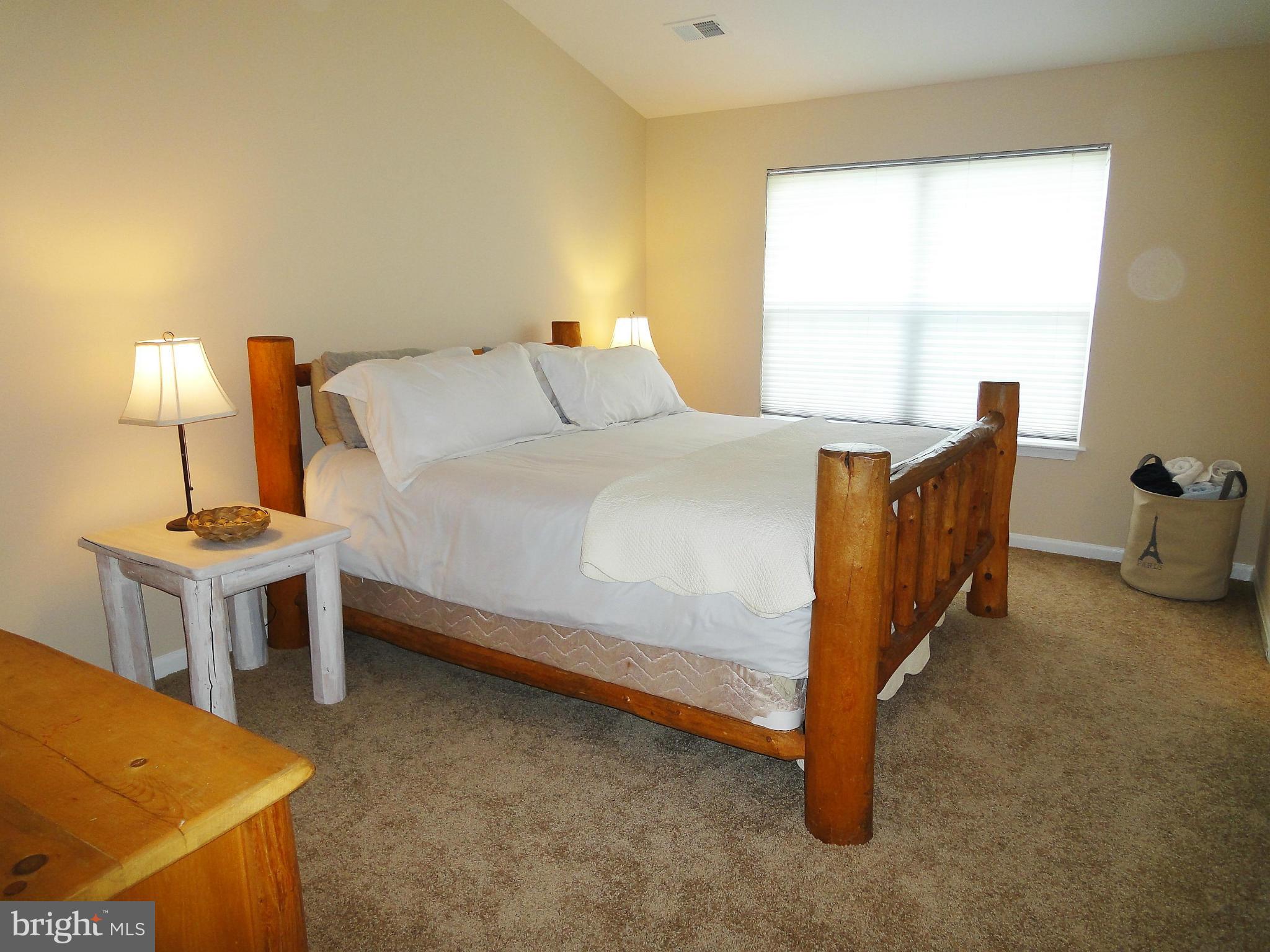 KINGSTOWNE - Residential