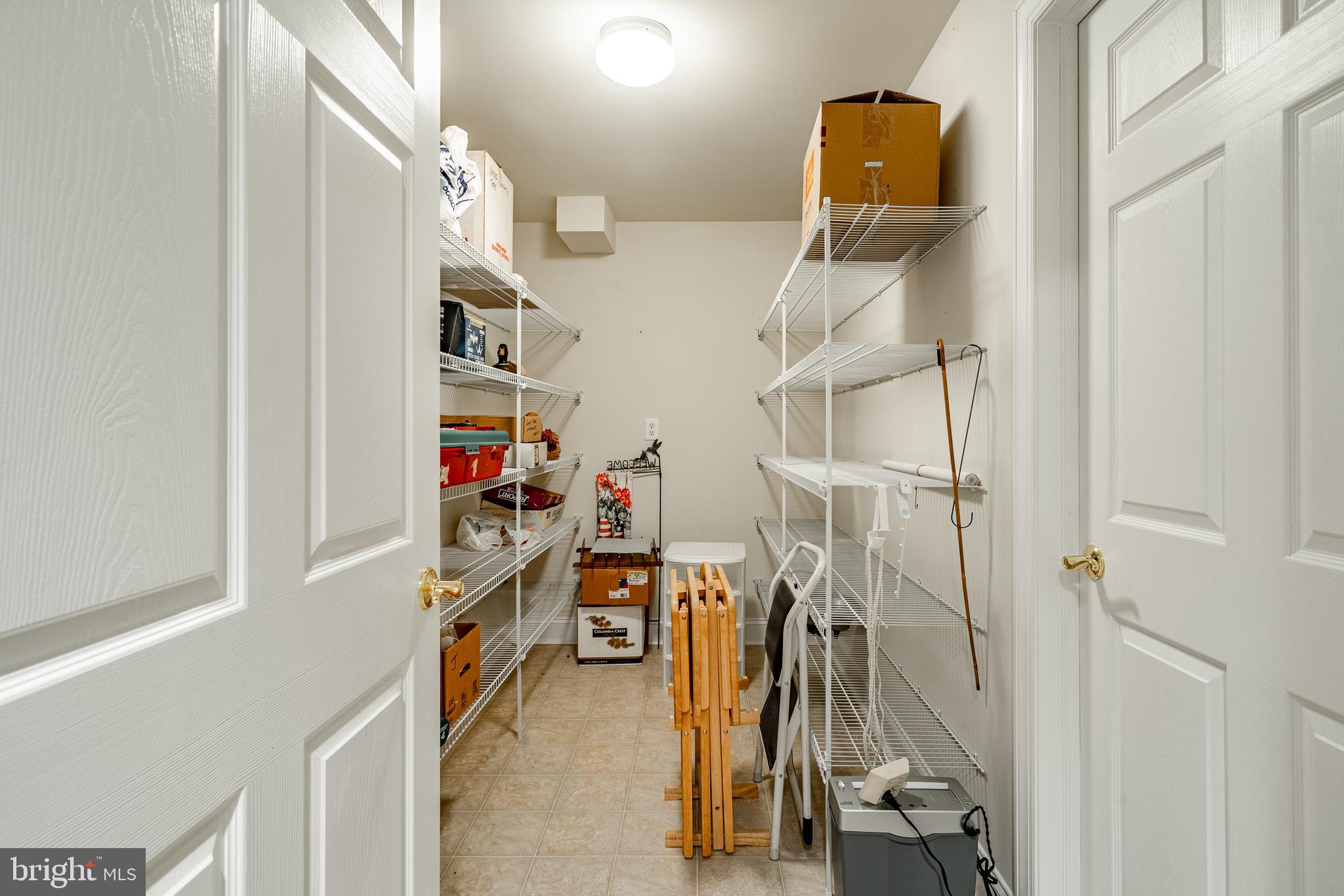 KNOB HILL FARMS - Residential