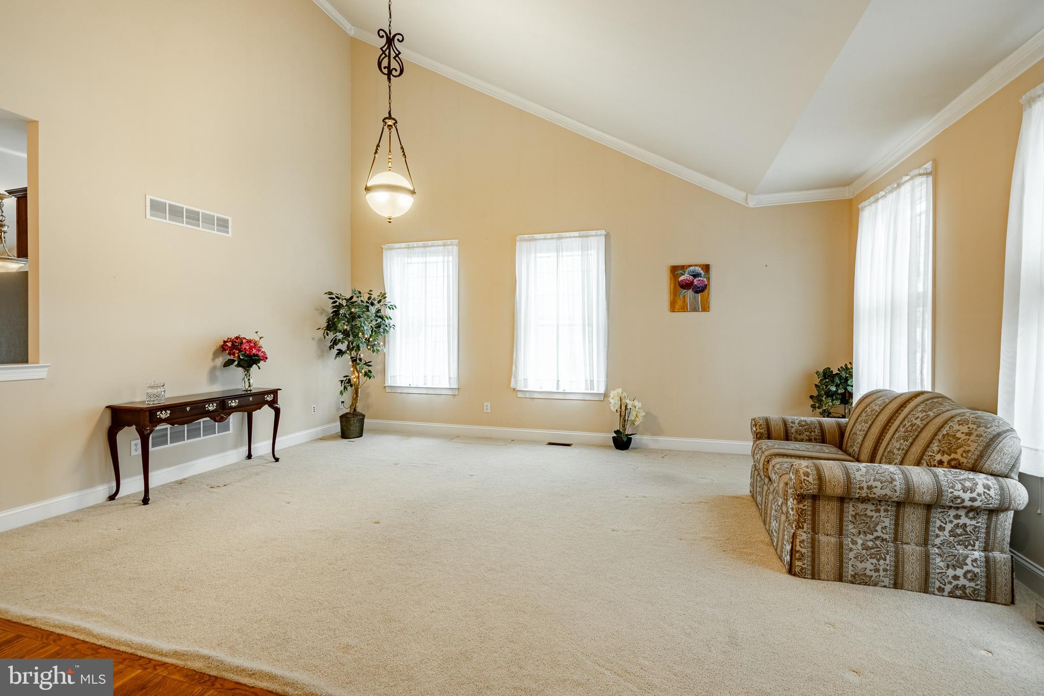 KNOB HILL FARMS - Residential