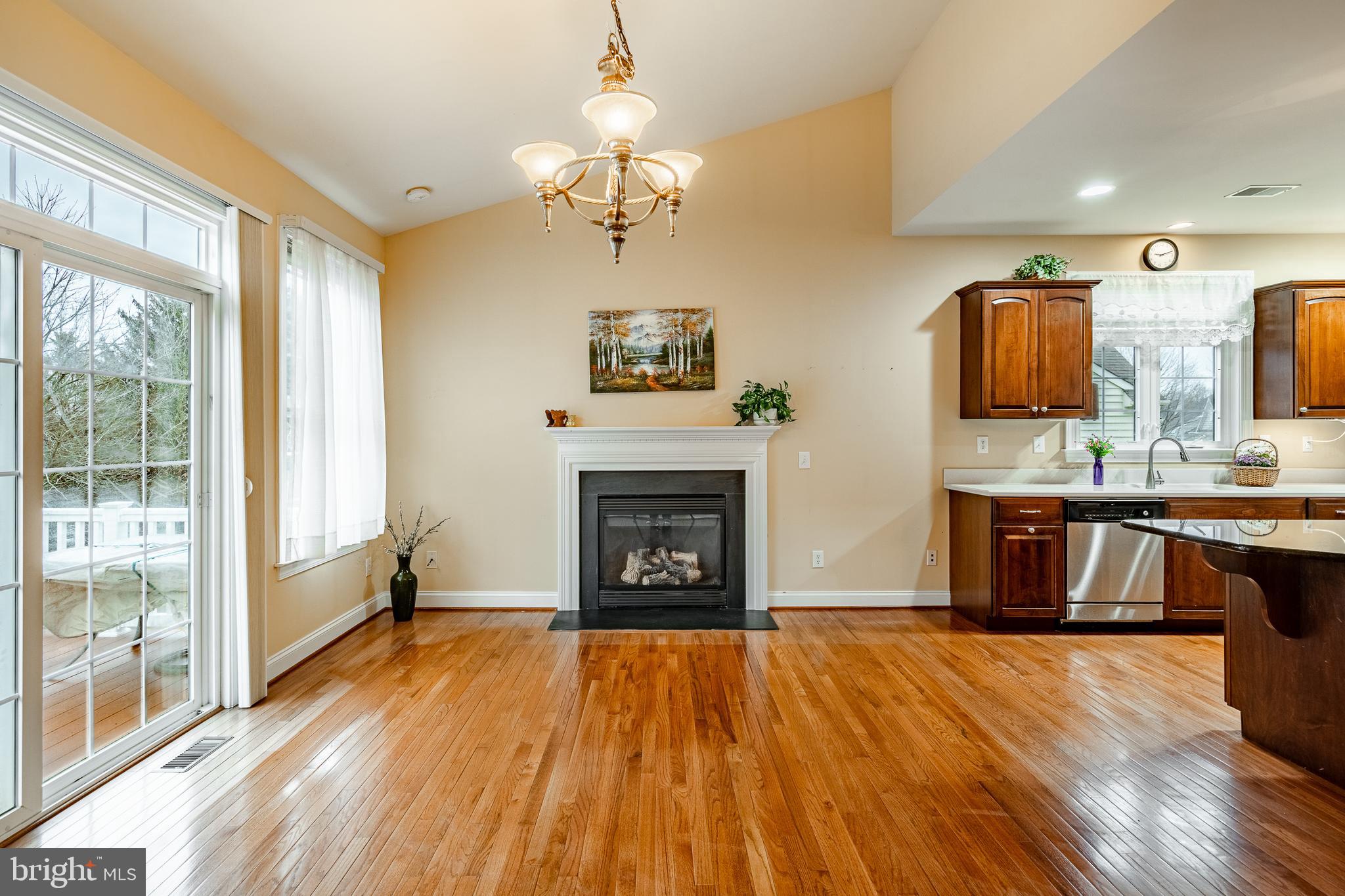 KNOB HILL FARMS - Residential