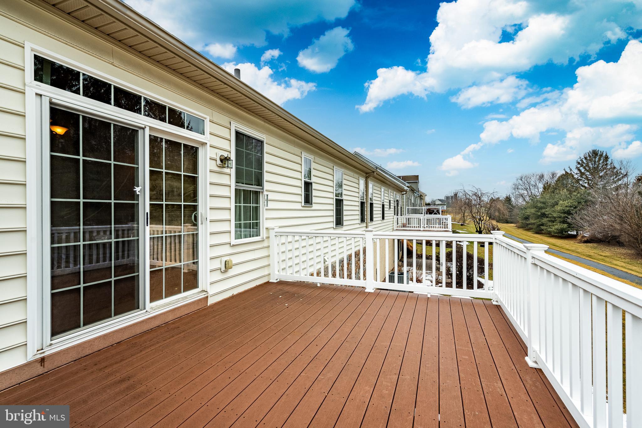 KNOB HILL FARMS - Residential