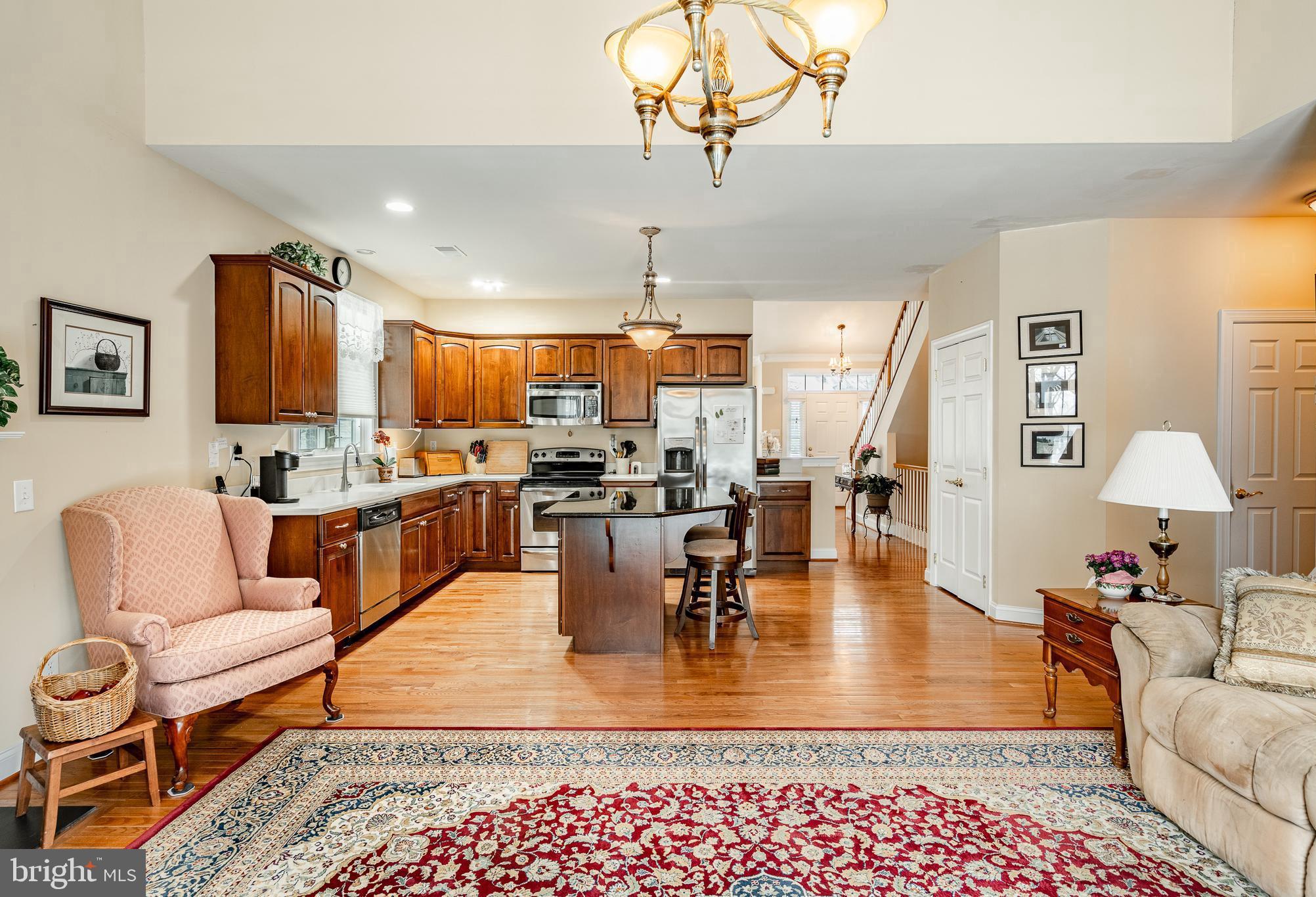 KNOB HILL FARMS - Residential