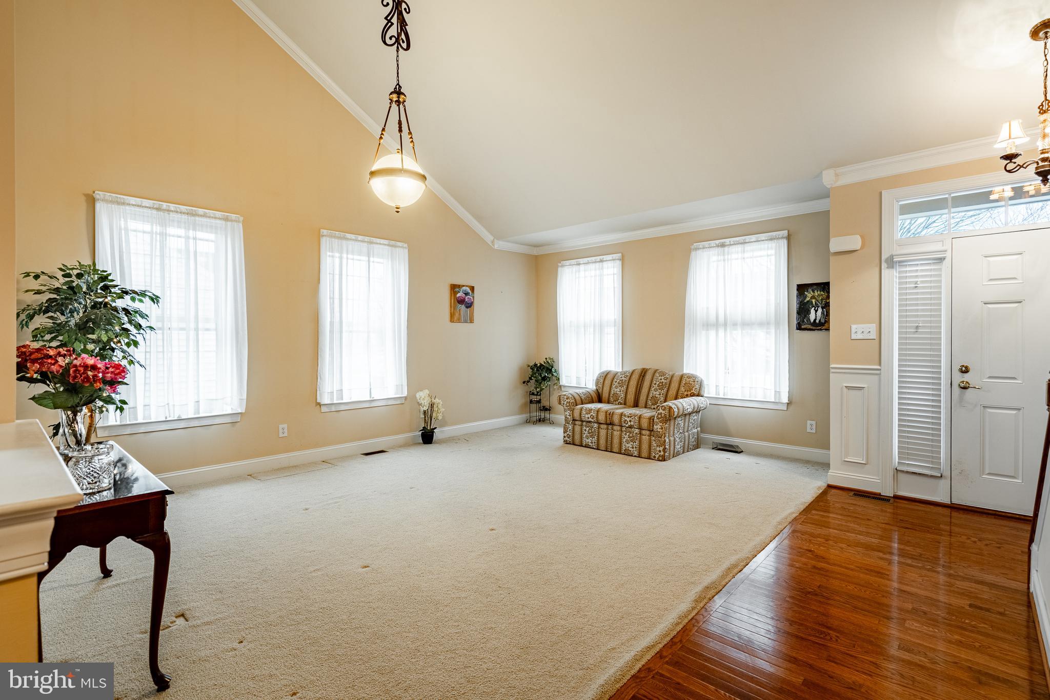 KNOB HILL FARMS - Residential