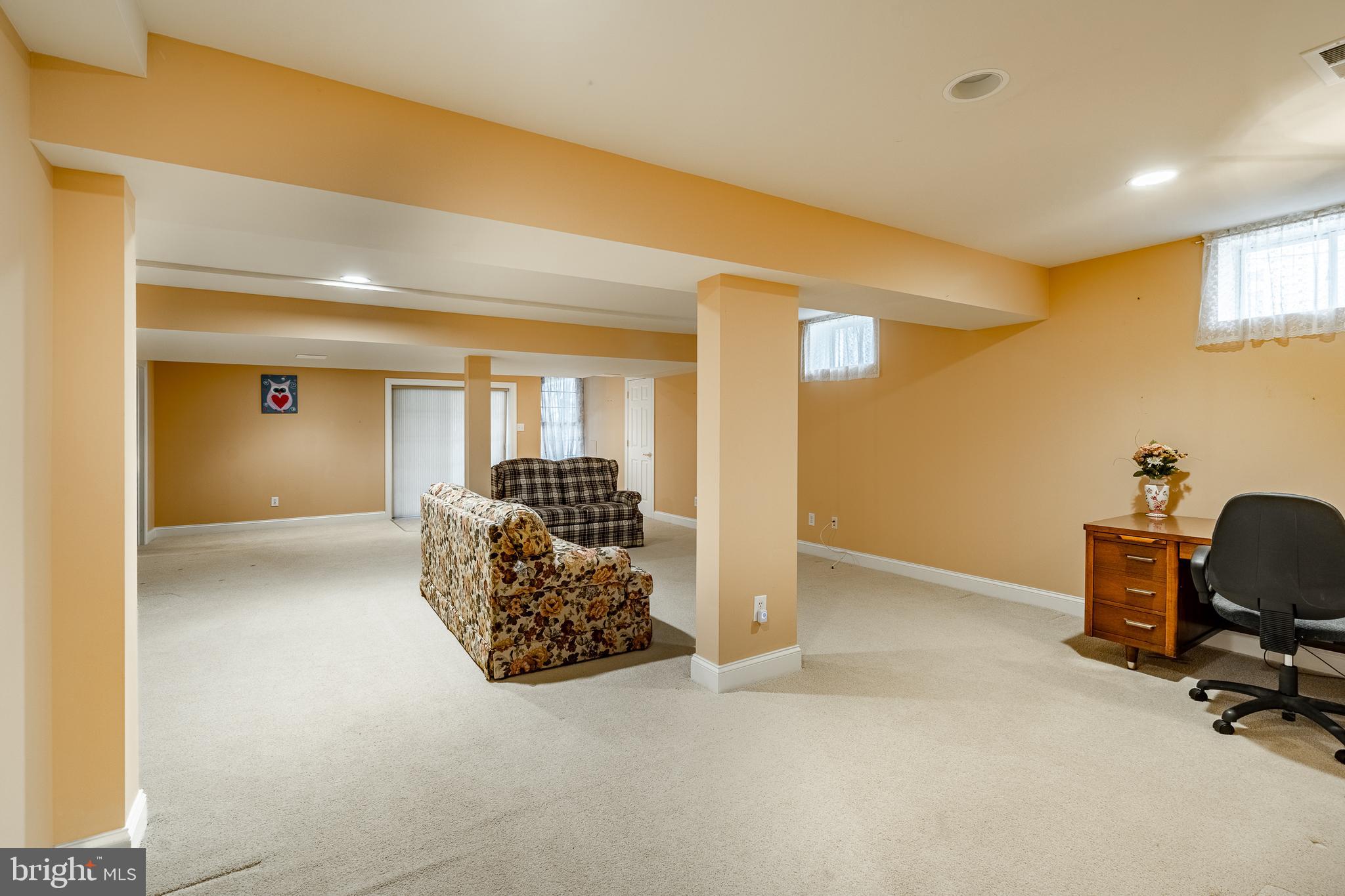 KNOB HILL FARMS - Residential