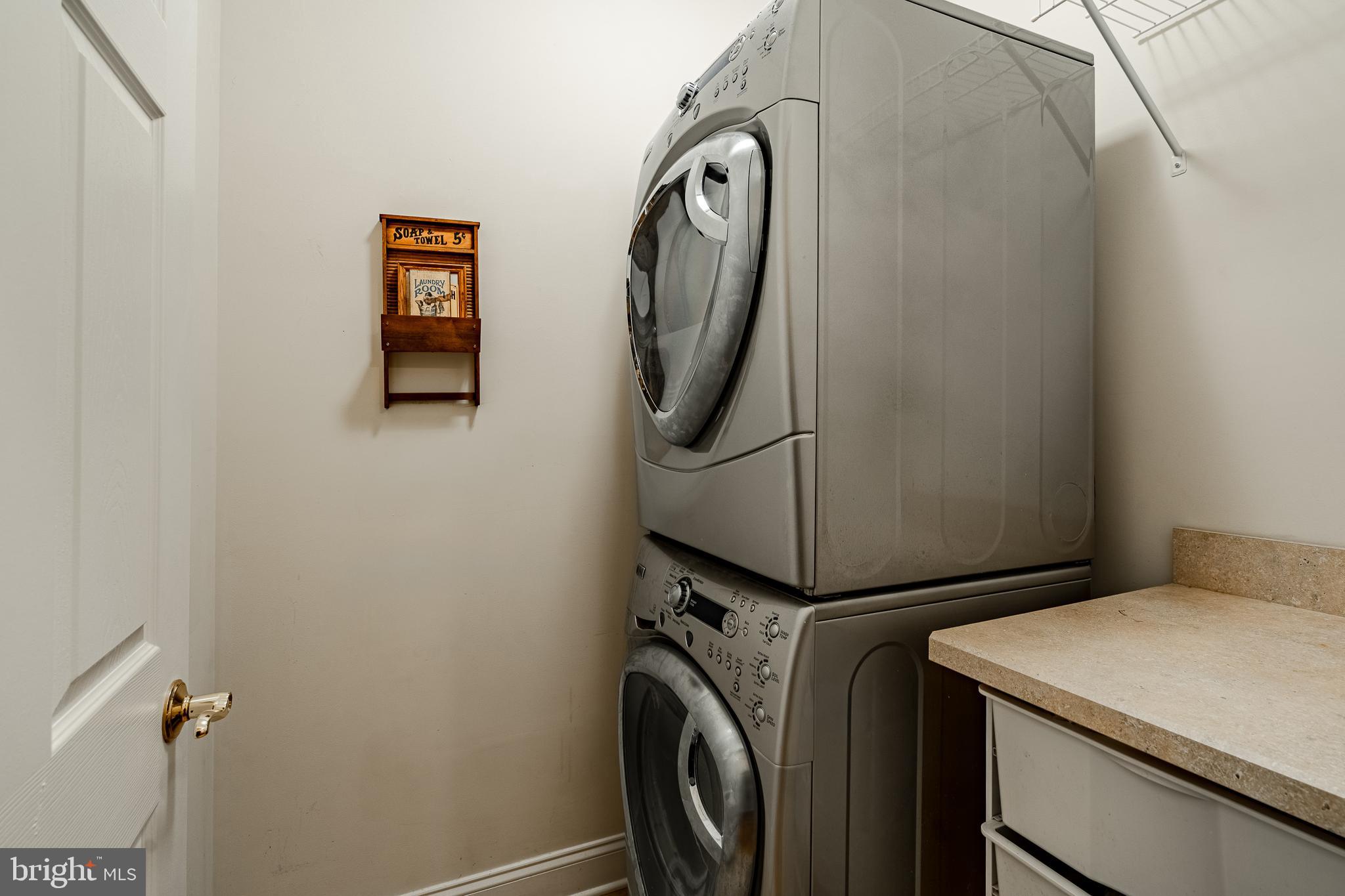 KNOB HILL FARMS - Residential