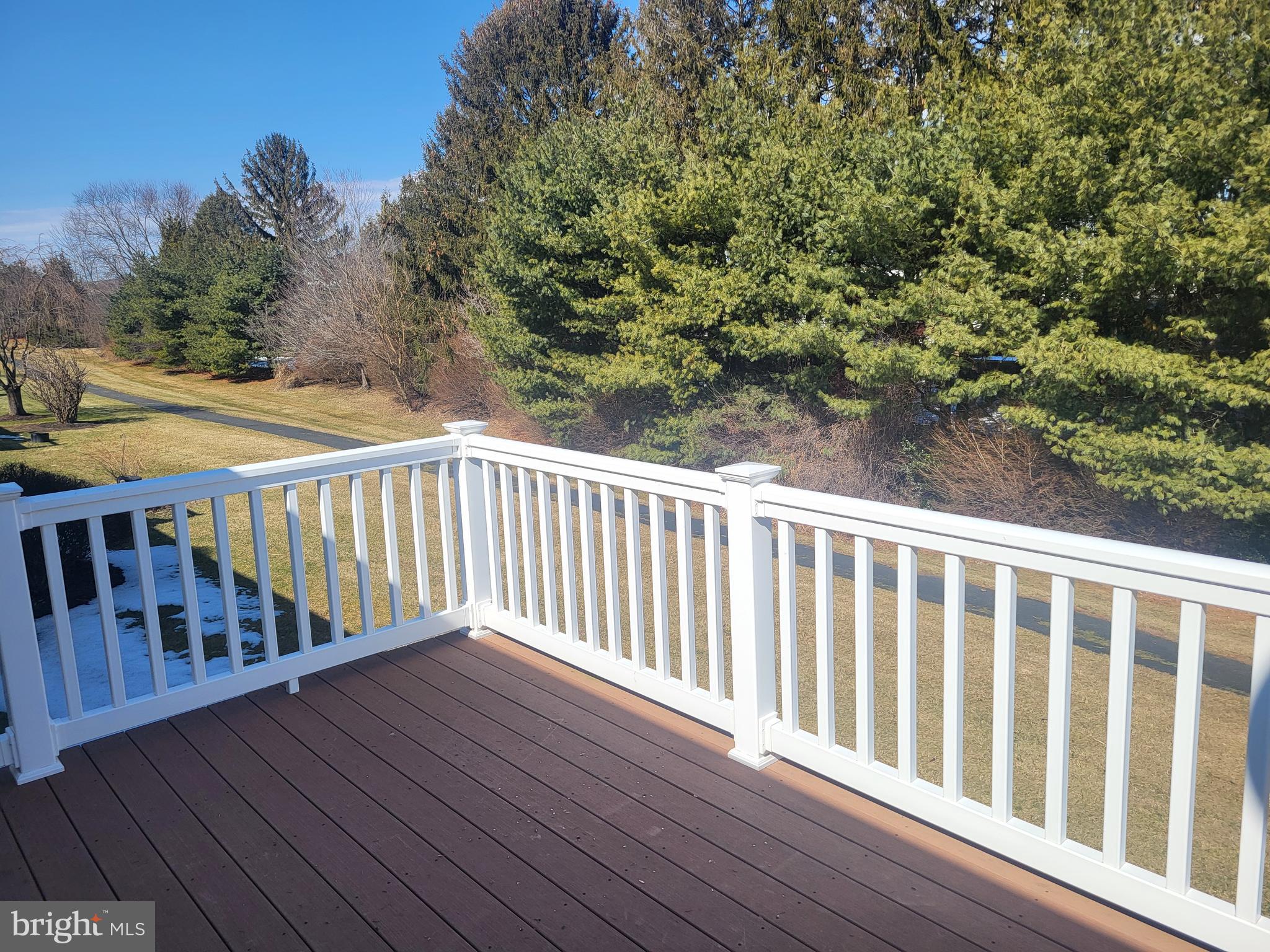 KNOB HILL FARMS - Residential