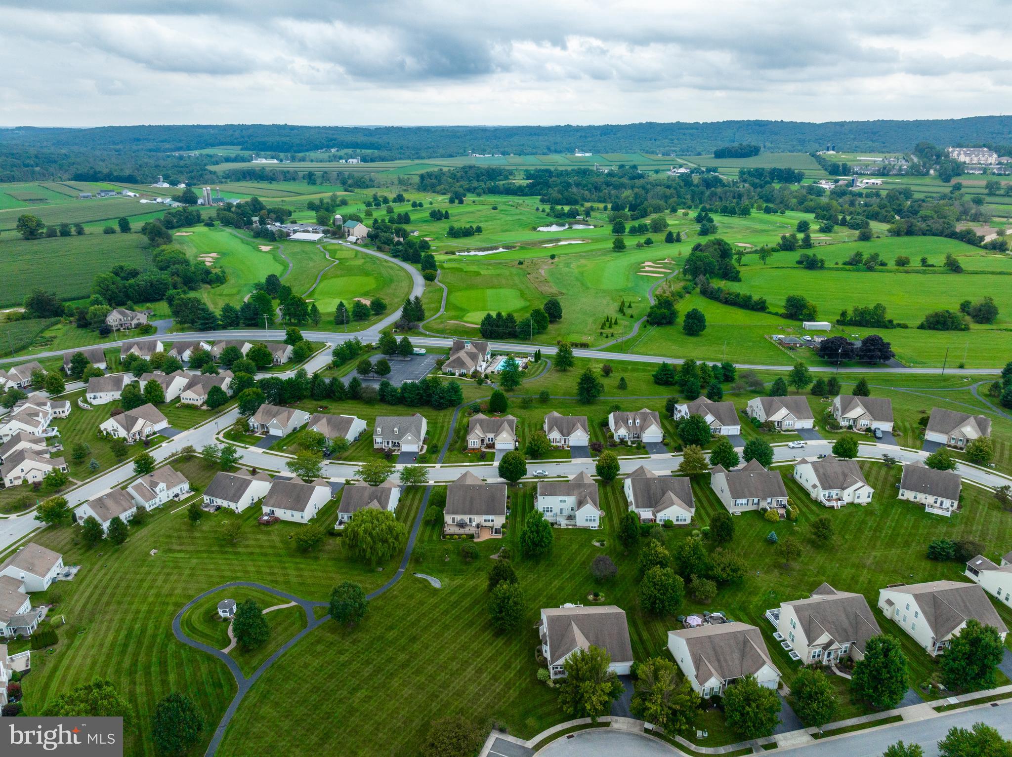 KNOB HILL FARMS - Residential