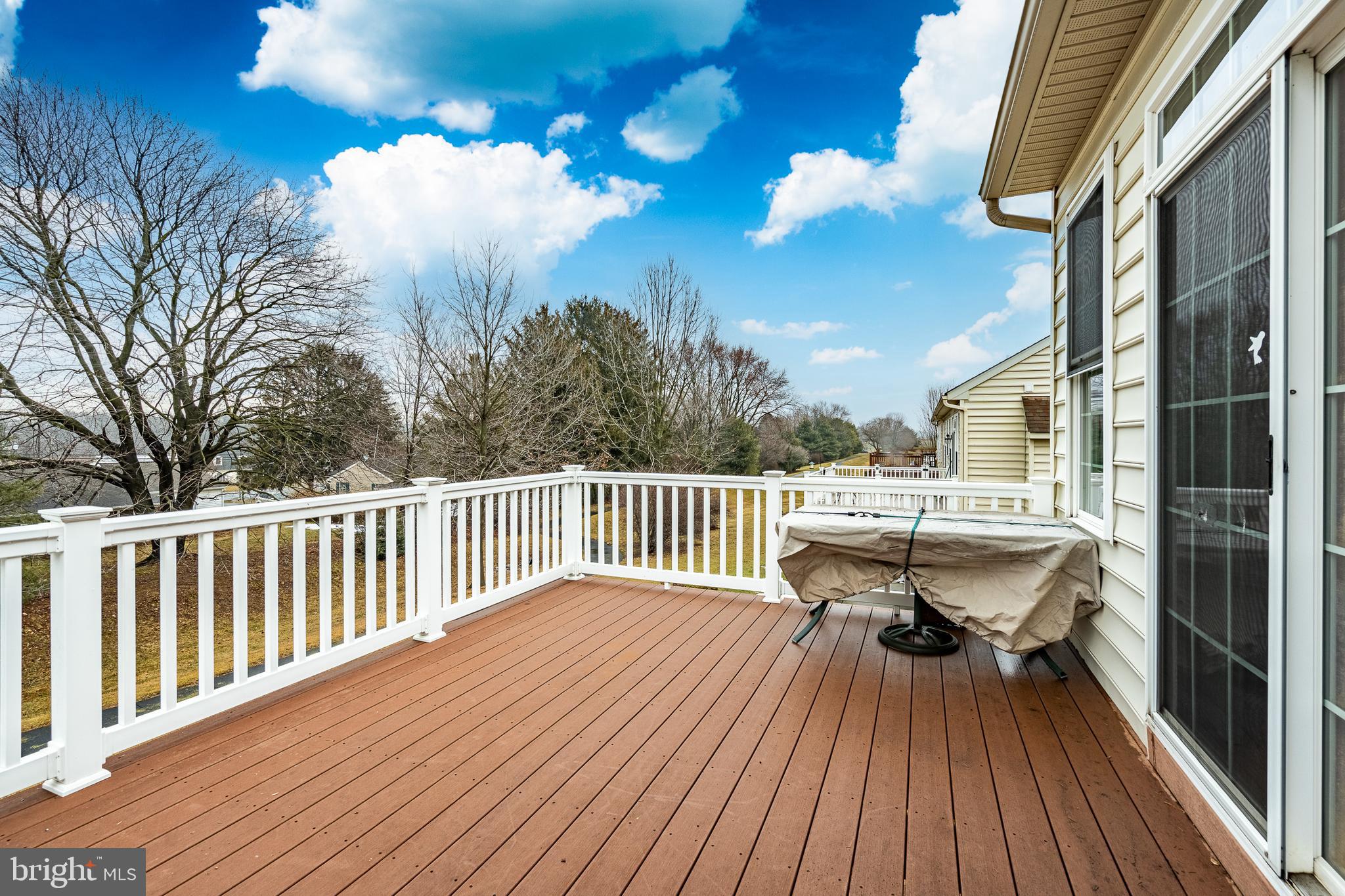 KNOB HILL FARMS - Residential