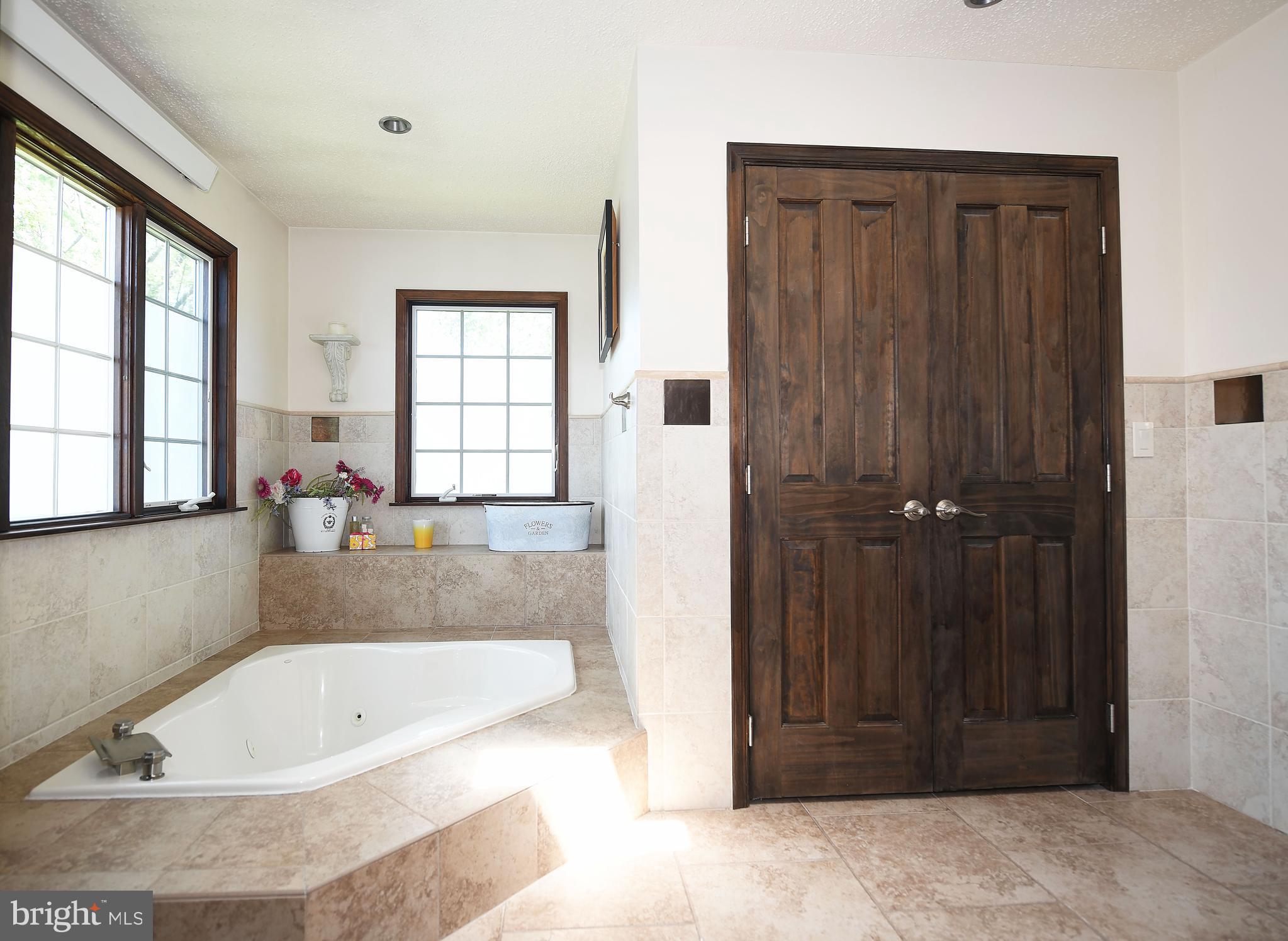 LONG BAR HARBOR - Residential