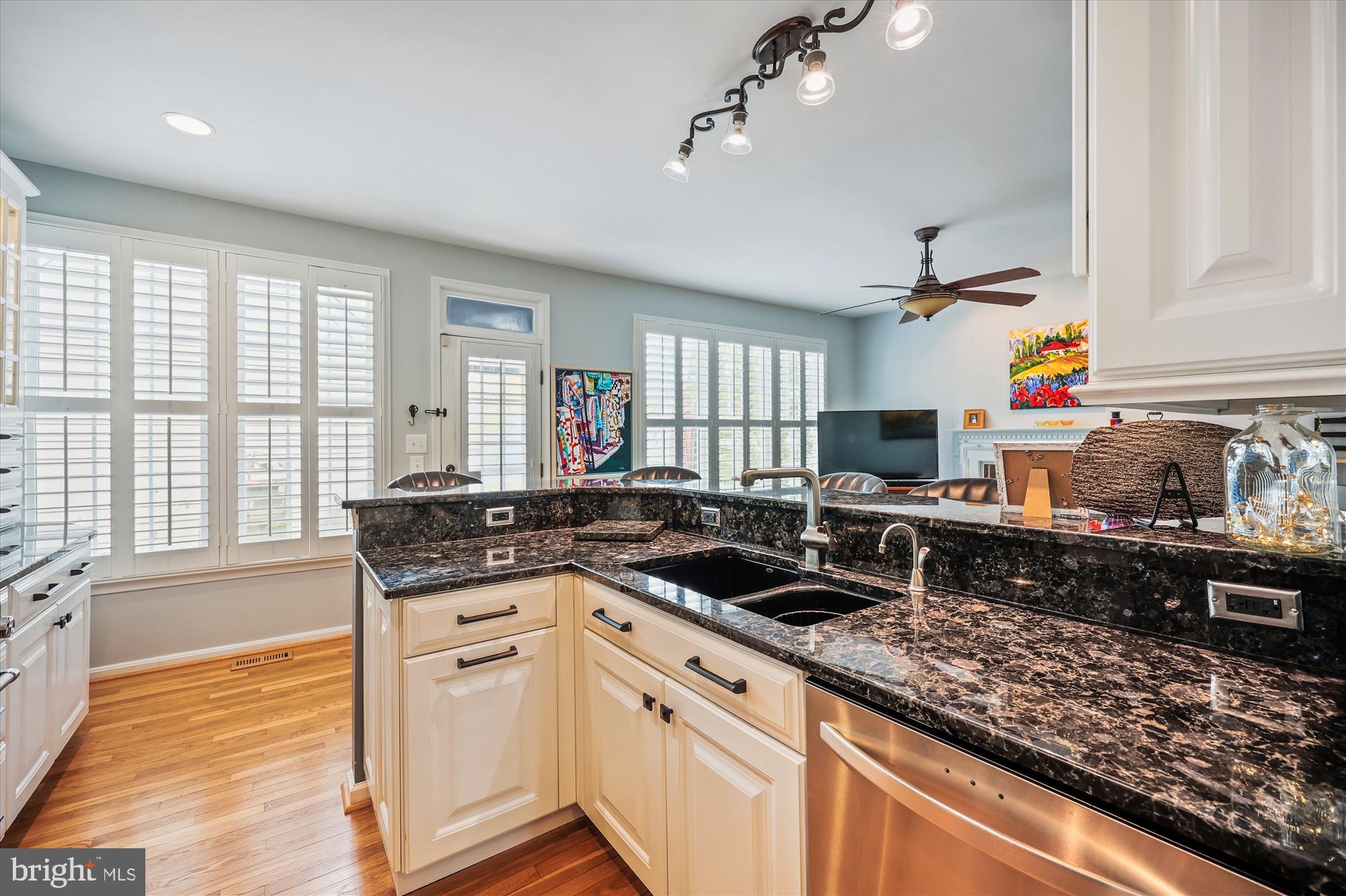 KENTLANDS - Residential