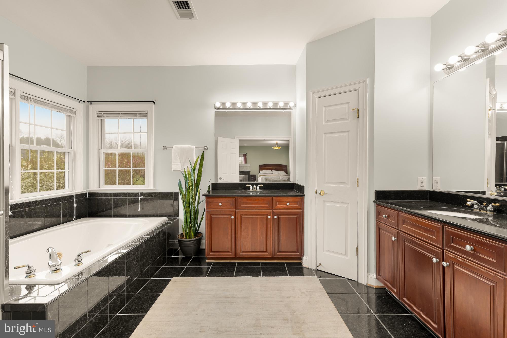 HILLSBORO - Residential