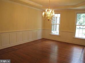 WILLIAMSBURG GARDENS - Residential Lease