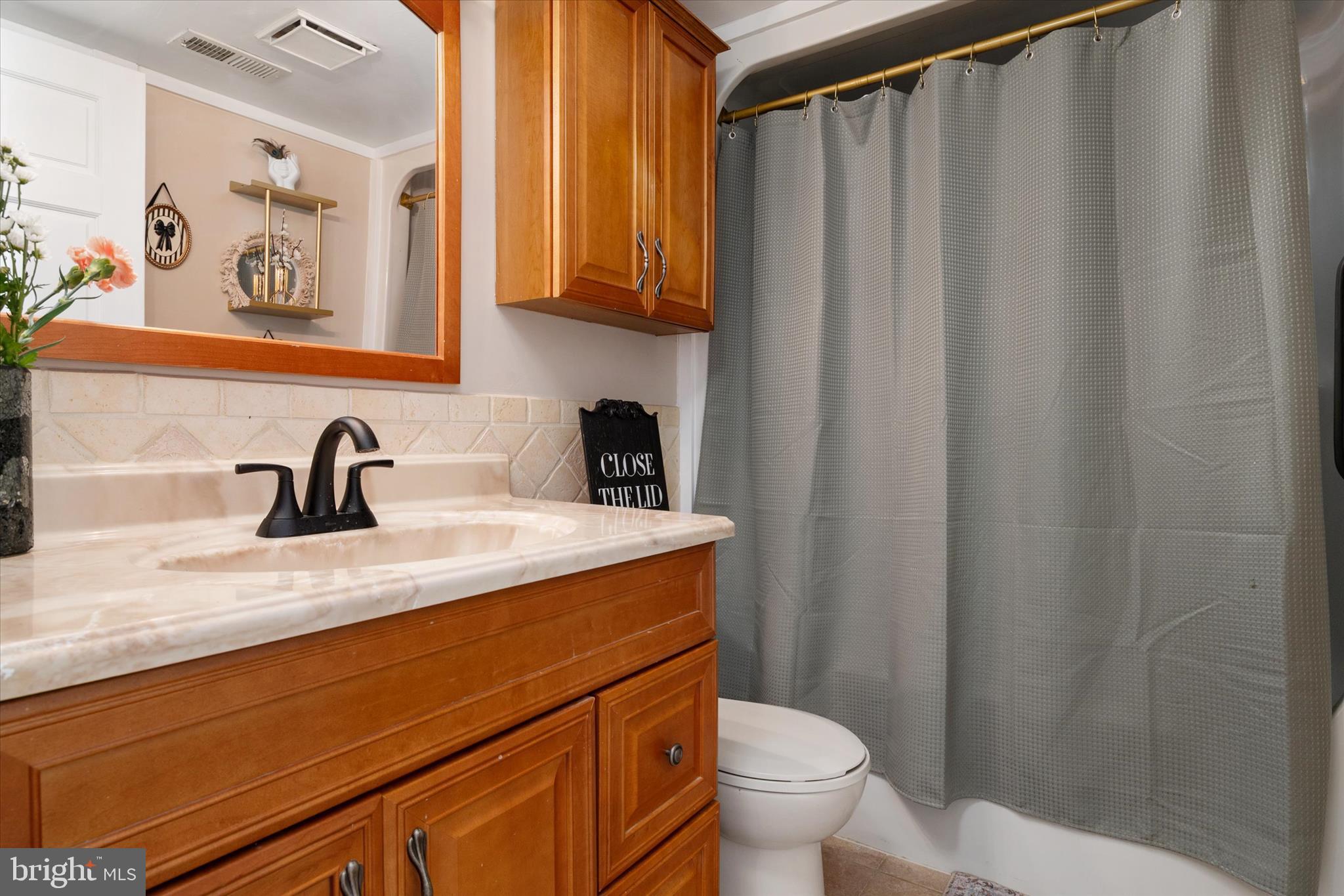 QUEENS LANDING - Residential