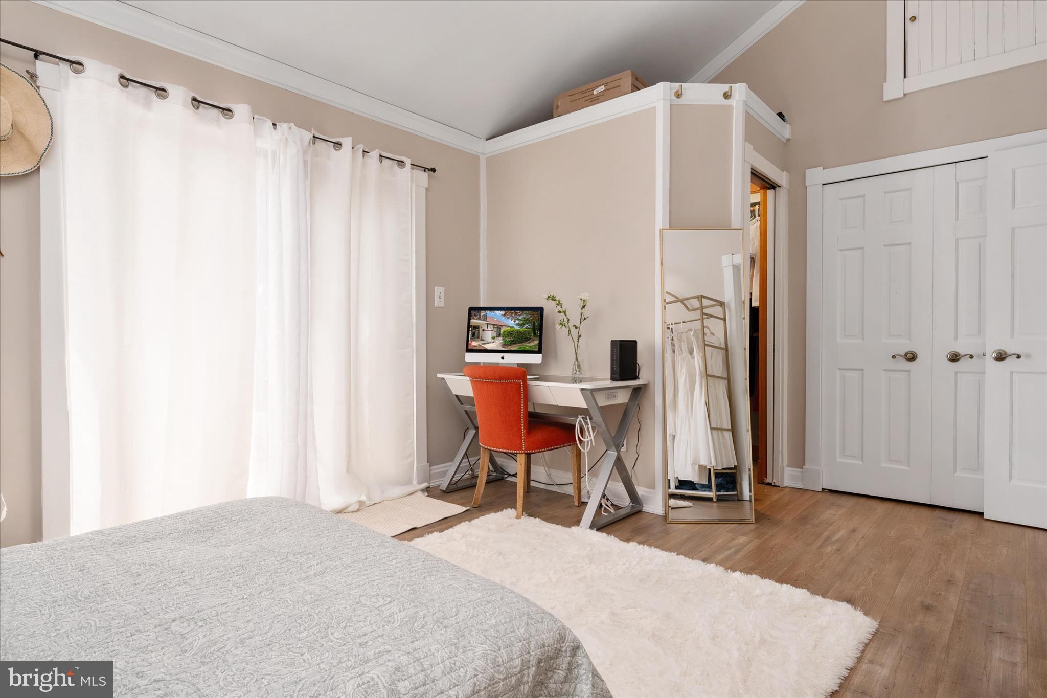 QUEENS LANDING - Residential