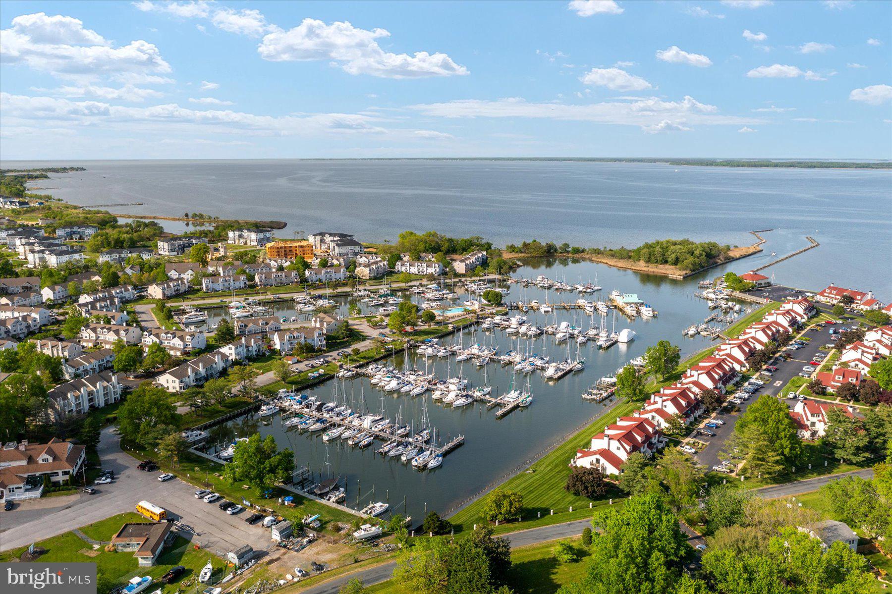 QUEENS LANDING - Residential