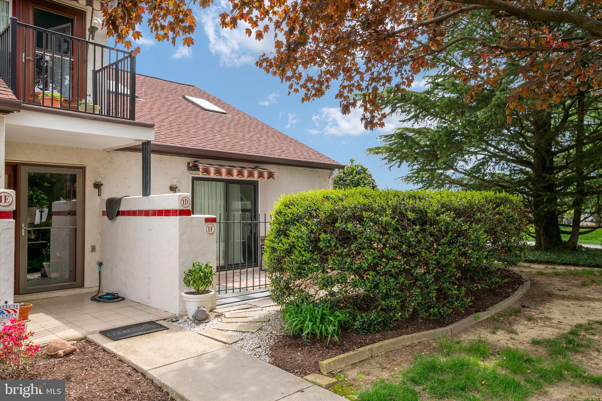 QUEENS LANDING - Residential