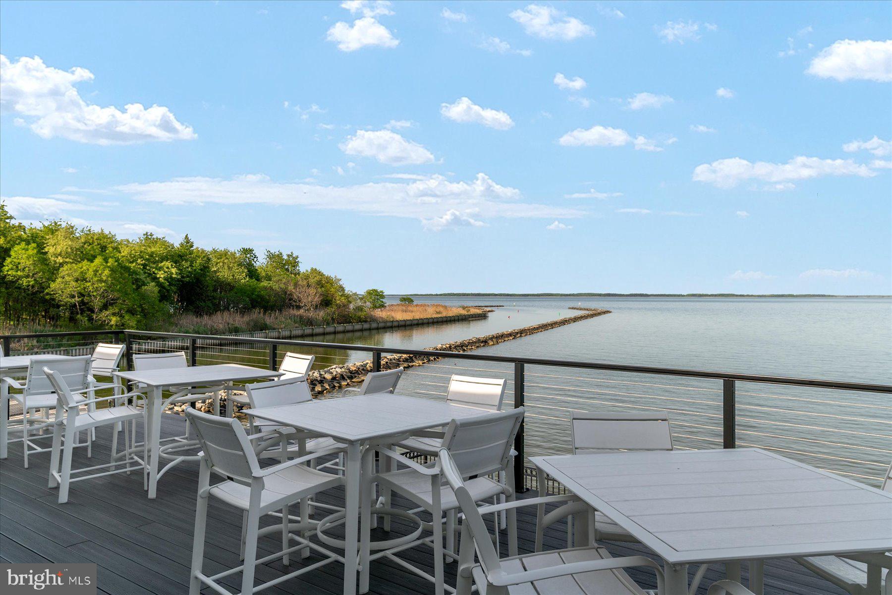 QUEENS LANDING - Residential