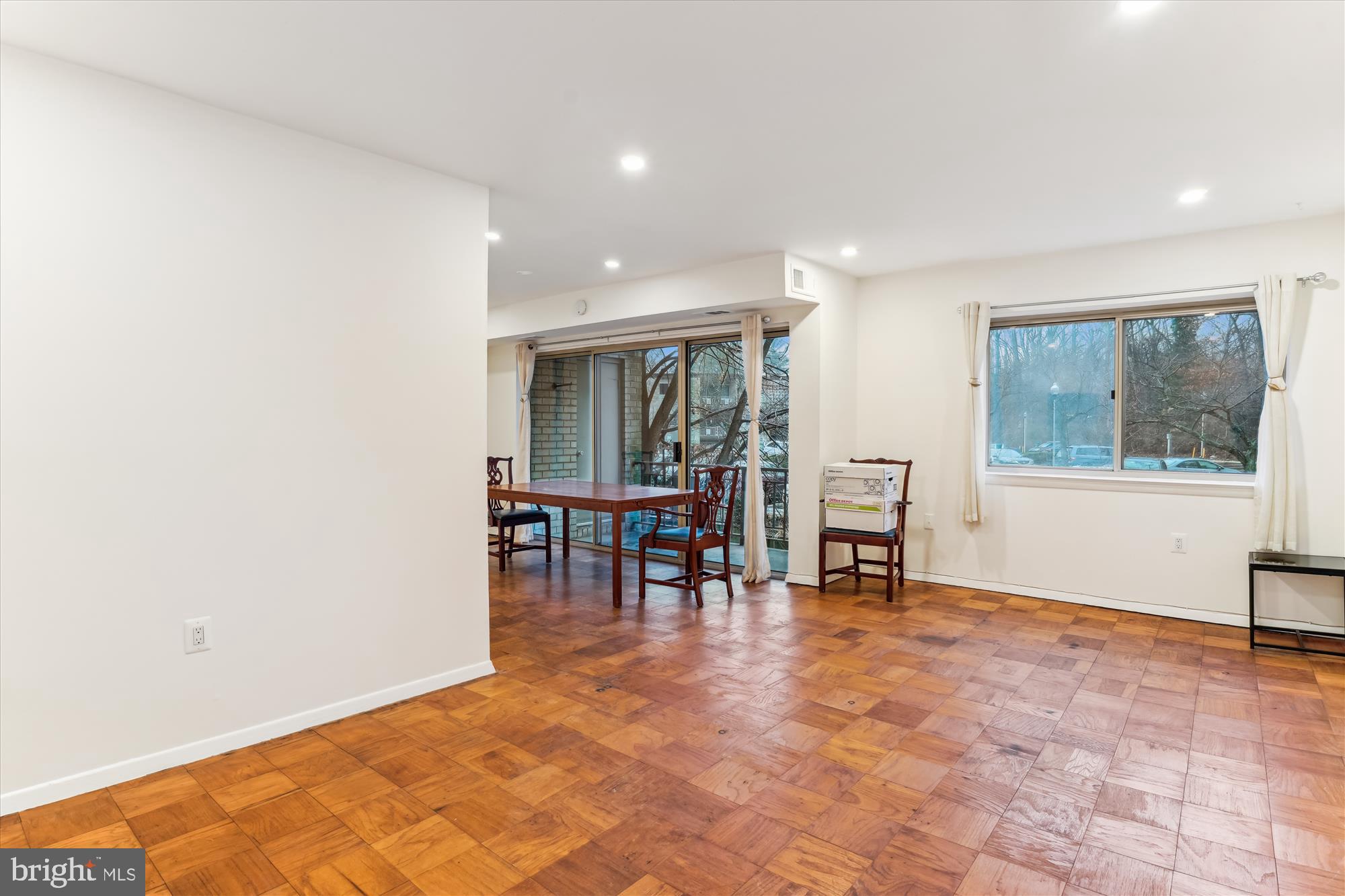 BETHESDA PARK - Residential