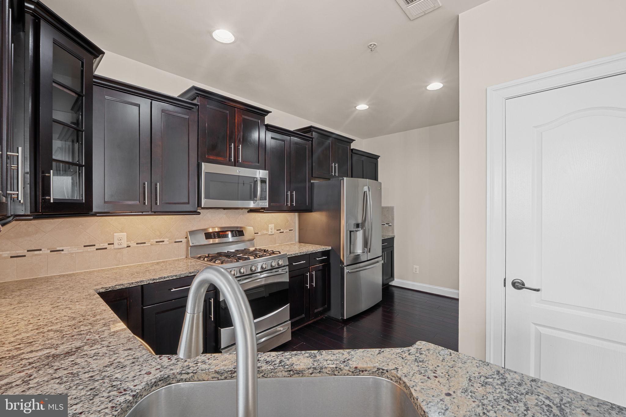 PRESERVE AT GOOSE CREEK - Residential