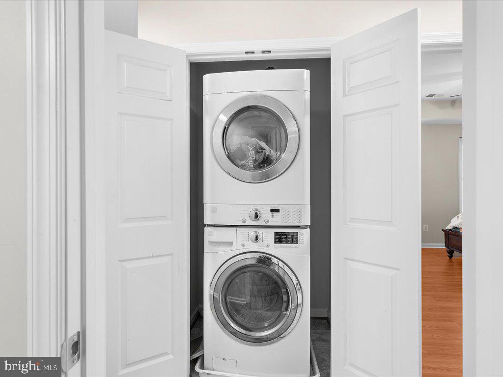 BRUNSWICK - Residential