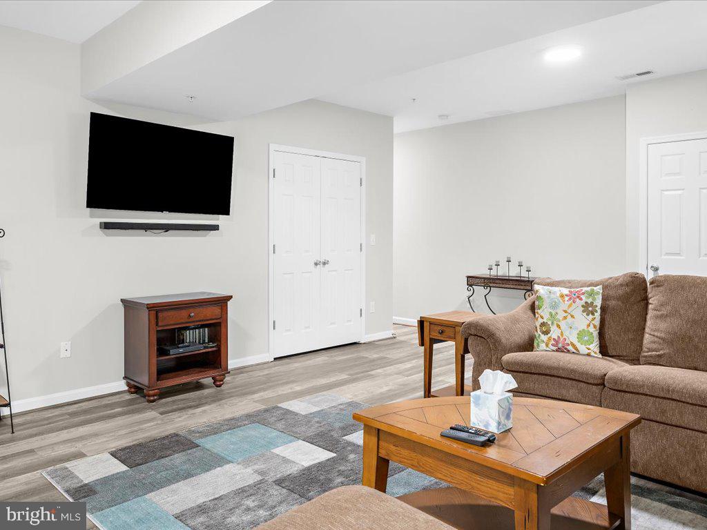 BRUNSWICK - Residential