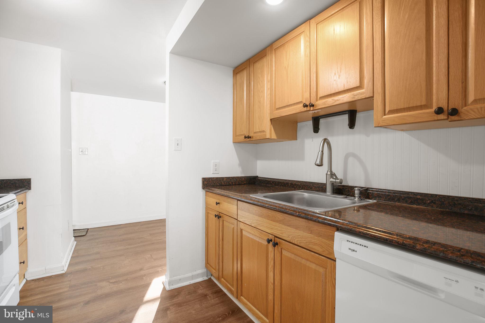 OAK GROVE TERRACE - Residential