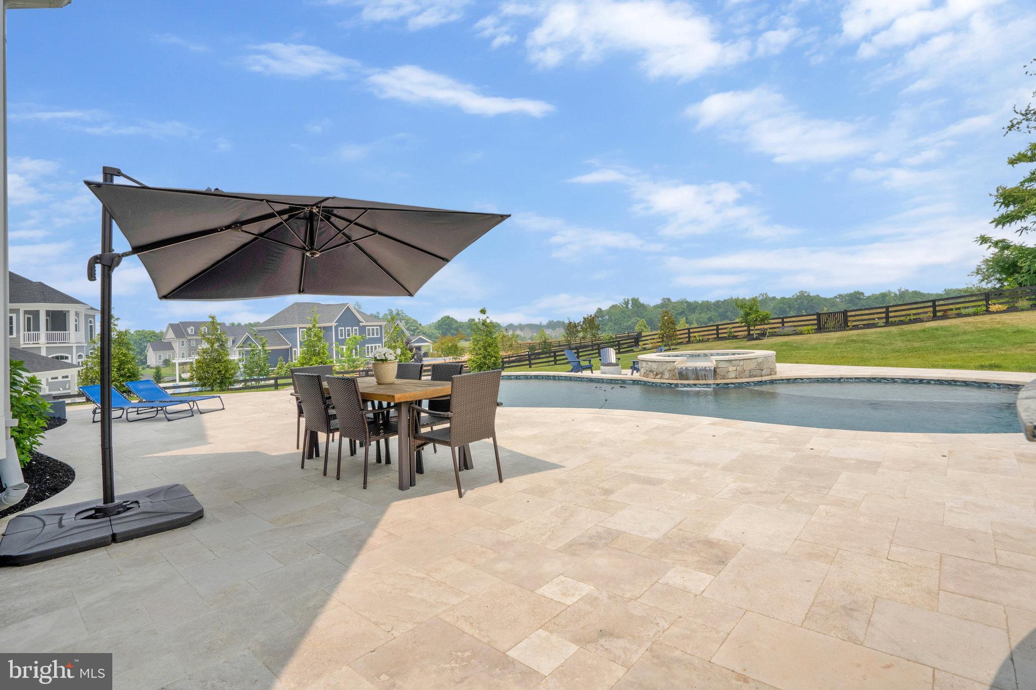 GREENS SOUTH AT WILLOWSF - Residential